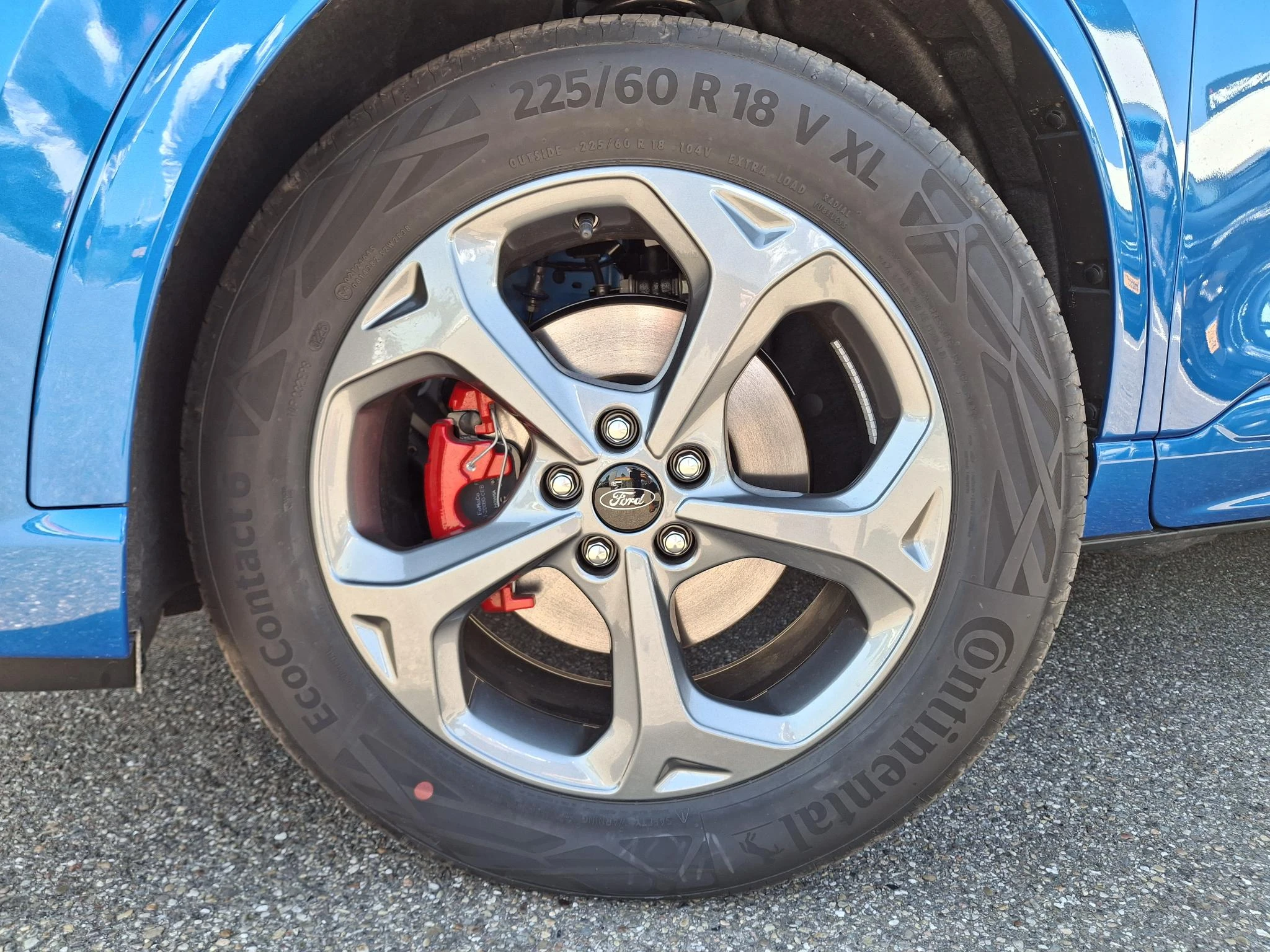 Ford Kuga met kenteken 68 – autofoto 4