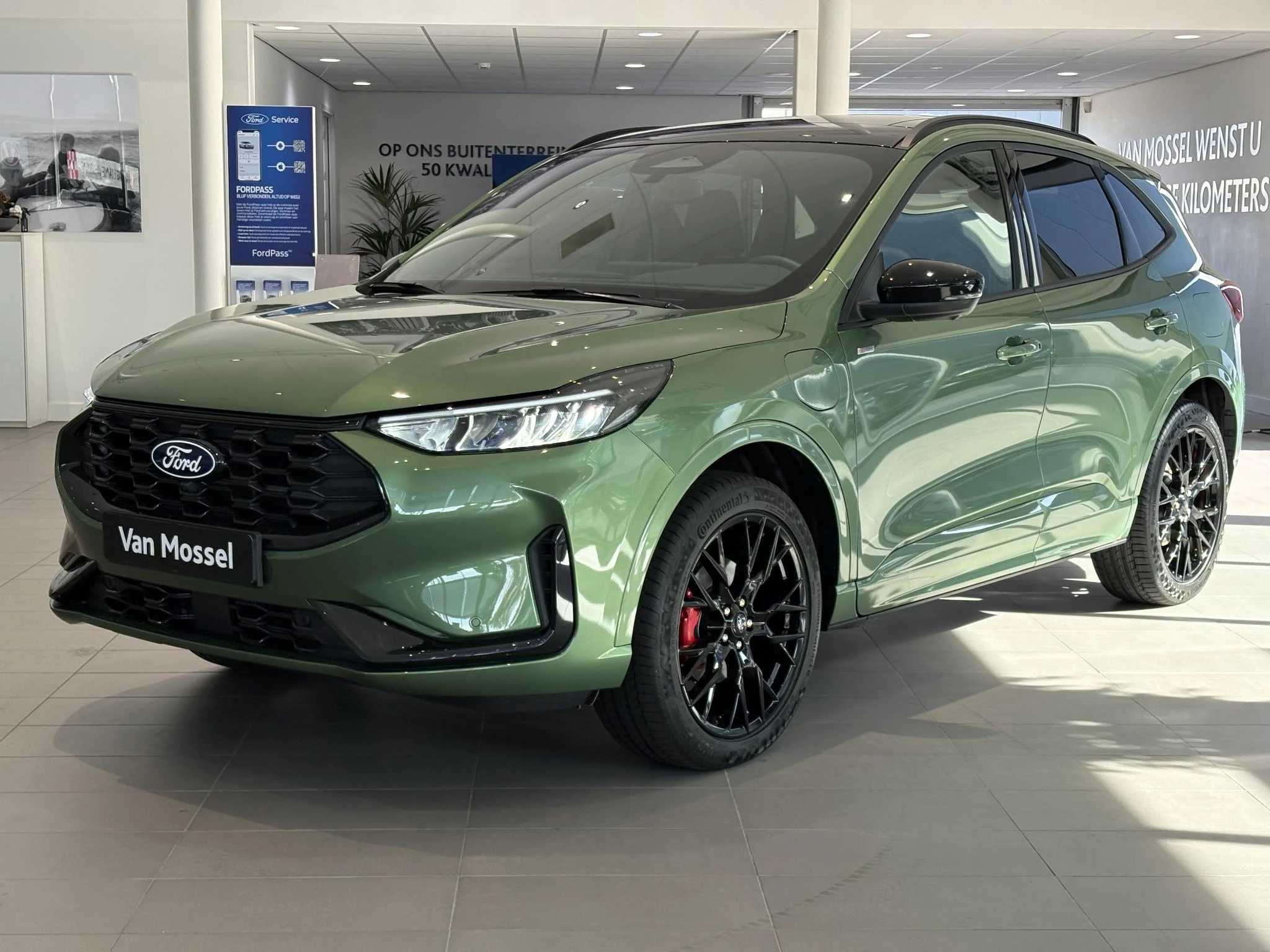 Ford Kuga met kenteken 68 – autofoto 4
