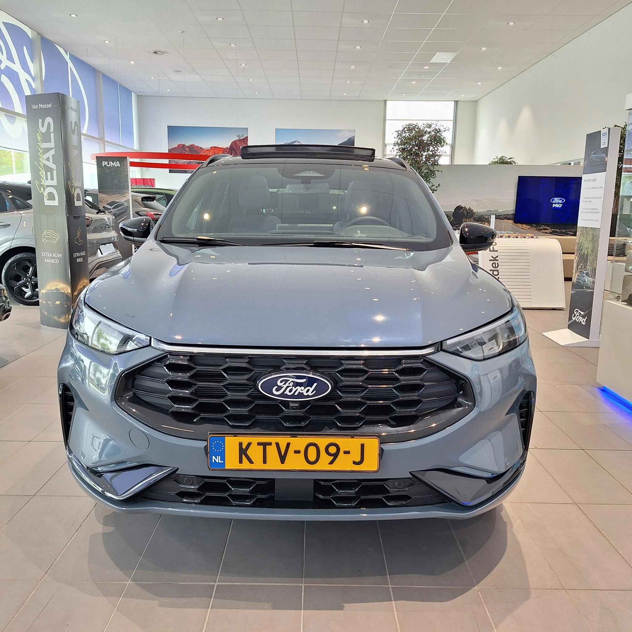 Ford Kuga met kenteken 68 – autofoto 4