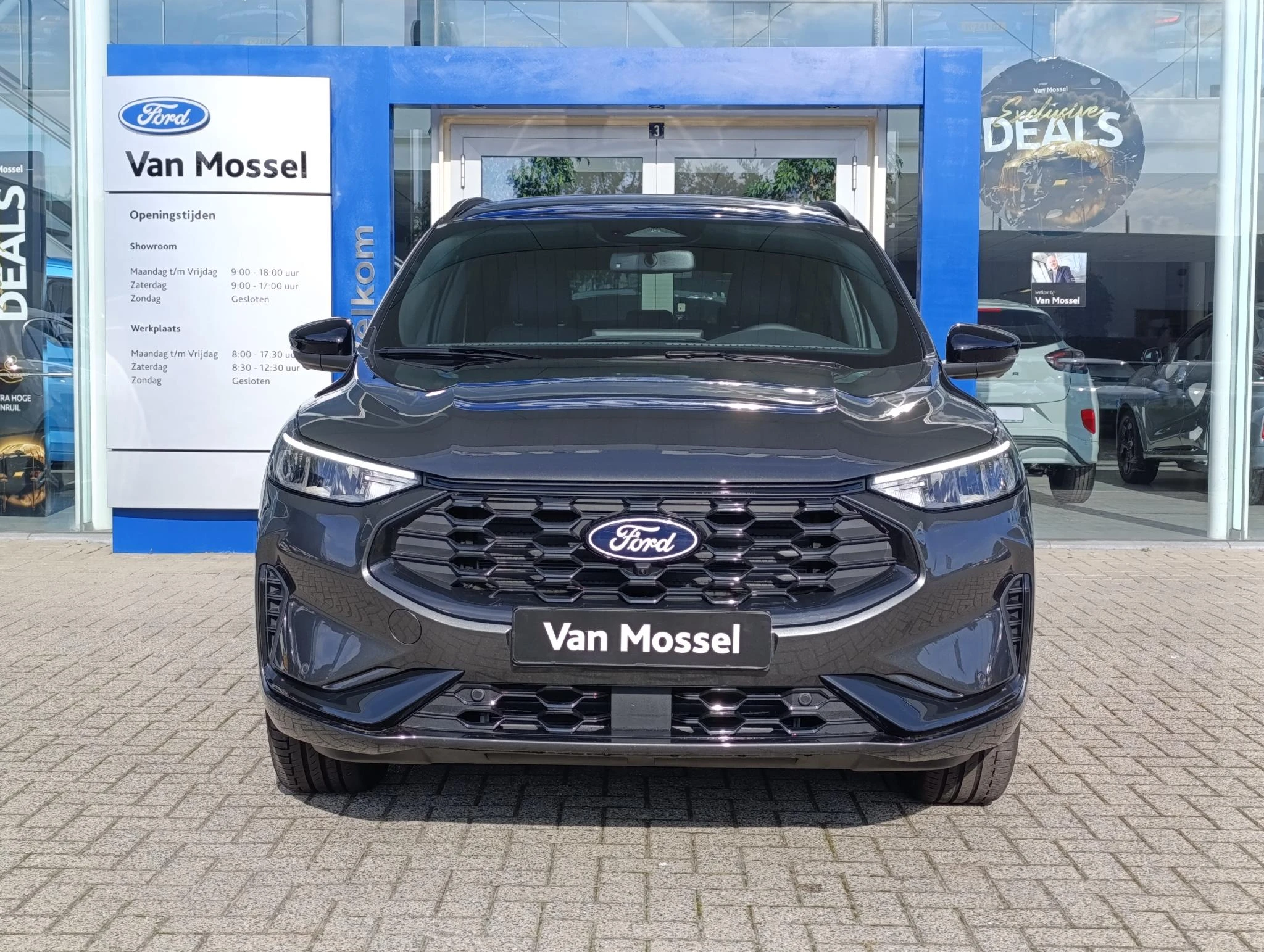 Ford Kuga met kenteken 68 – autofoto 5