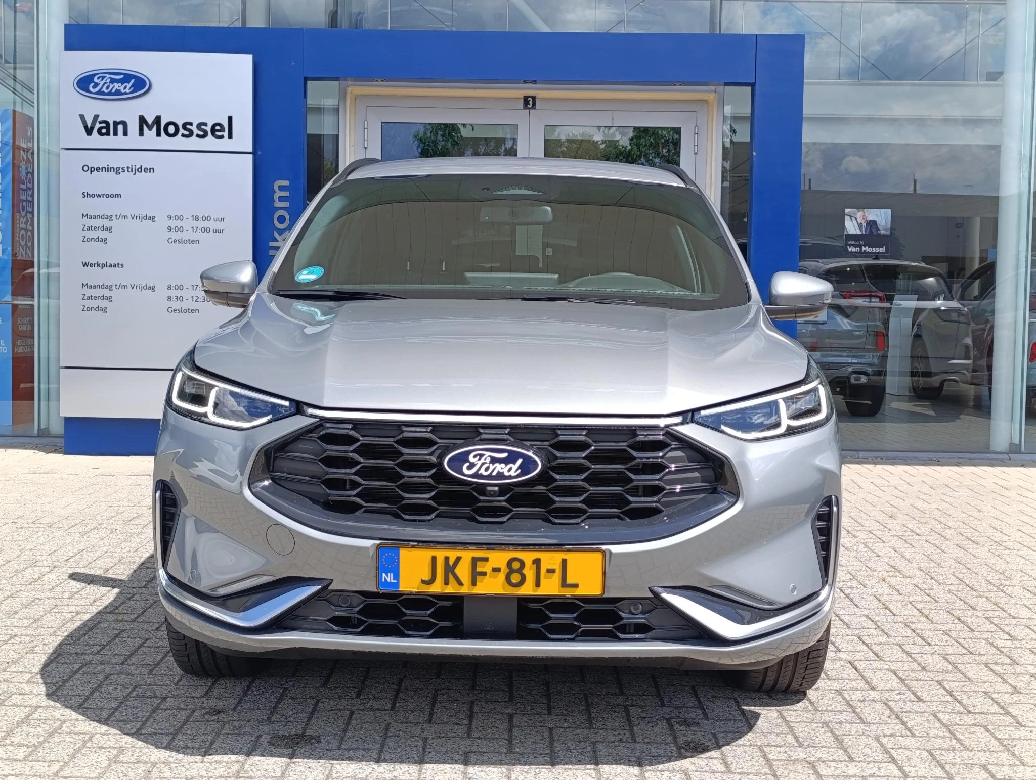 Ford Kuga met kenteken 68 – autofoto 5