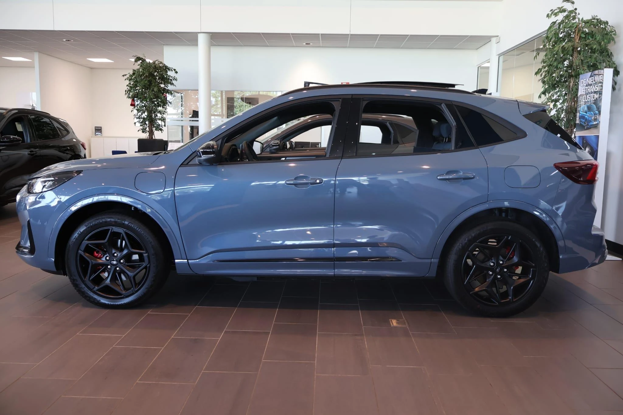 Ford Kuga met kenteken 68 – autofoto 5