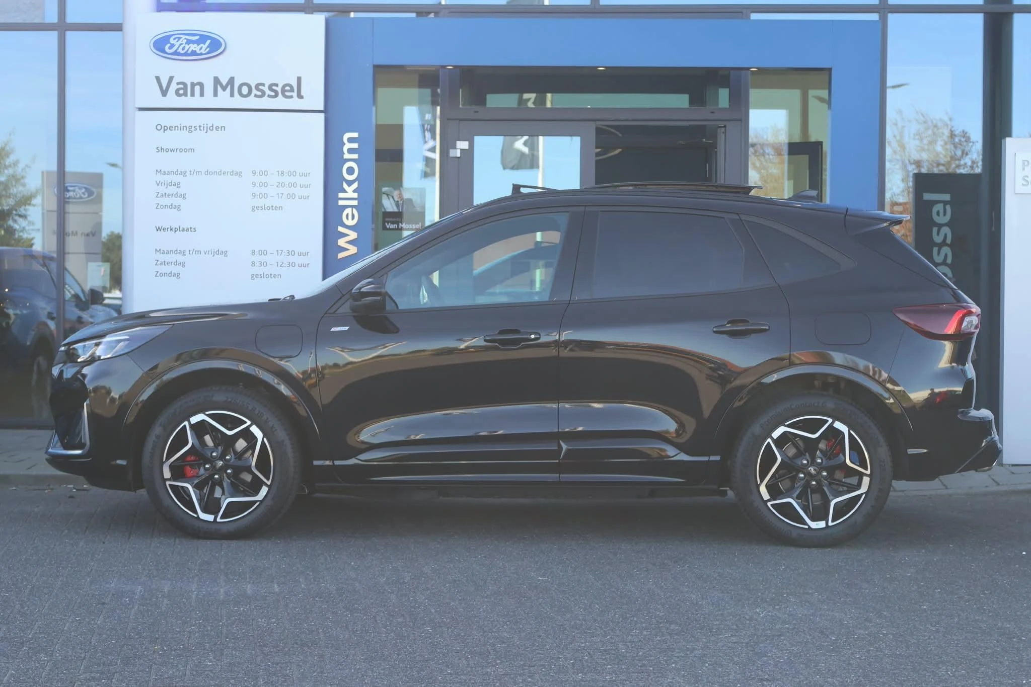 Ford Kuga met kenteken 68 – autofoto 5