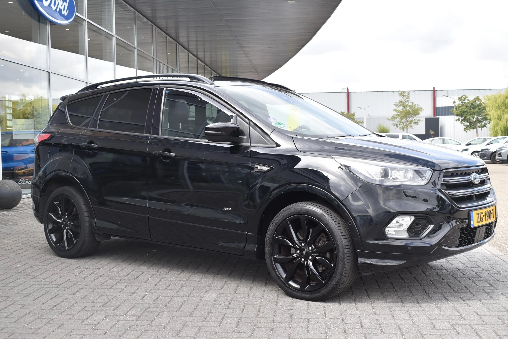 Ford Kuga met kenteken 75100 – autofoto 5