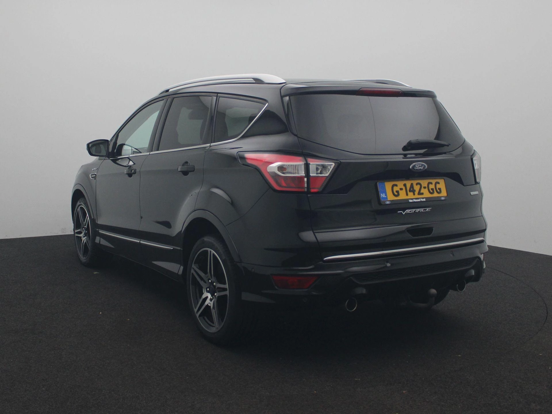 Ford Kuga met kenteken 91100 – autofoto 3