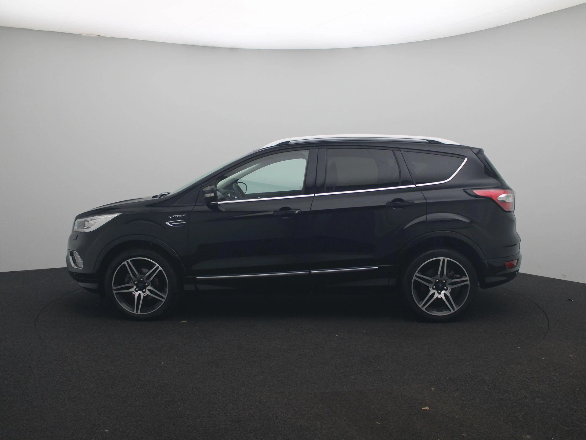 Ford Kuga met kenteken 91100 – autofoto 5