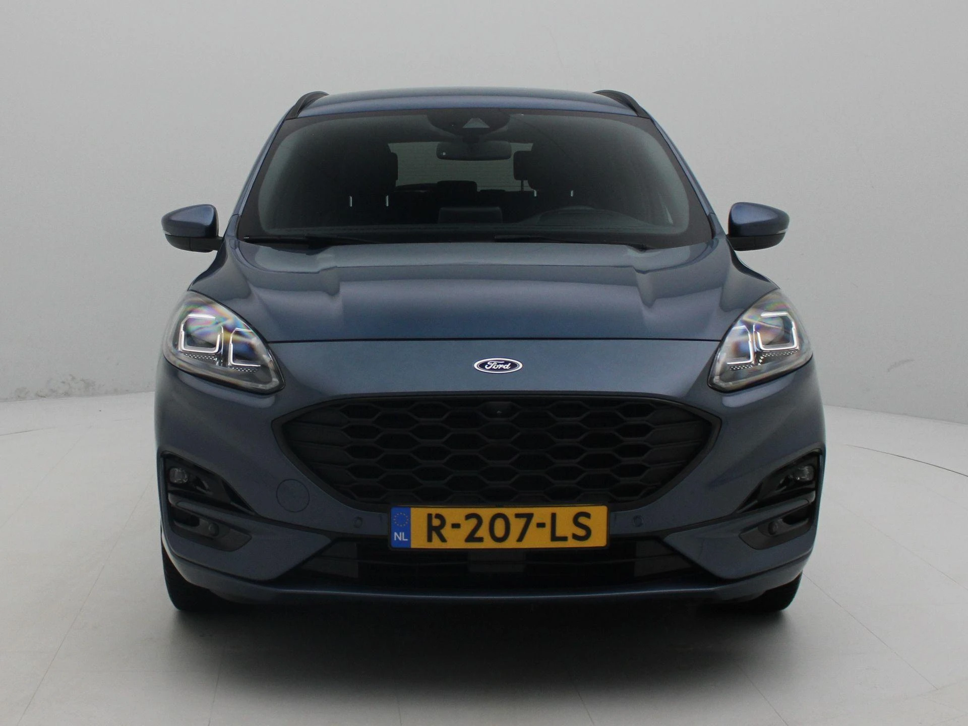 Ford Kuga met kenteken R-207-LS – autofoto 5