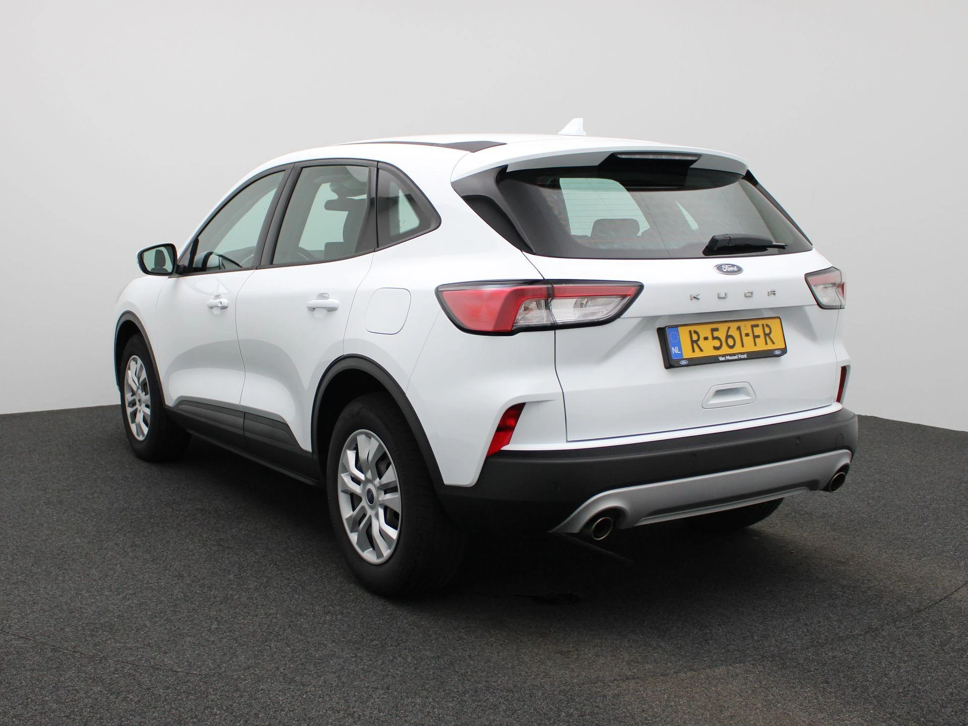 Ford Kuga met kenteken R-561-FR – autofoto 3