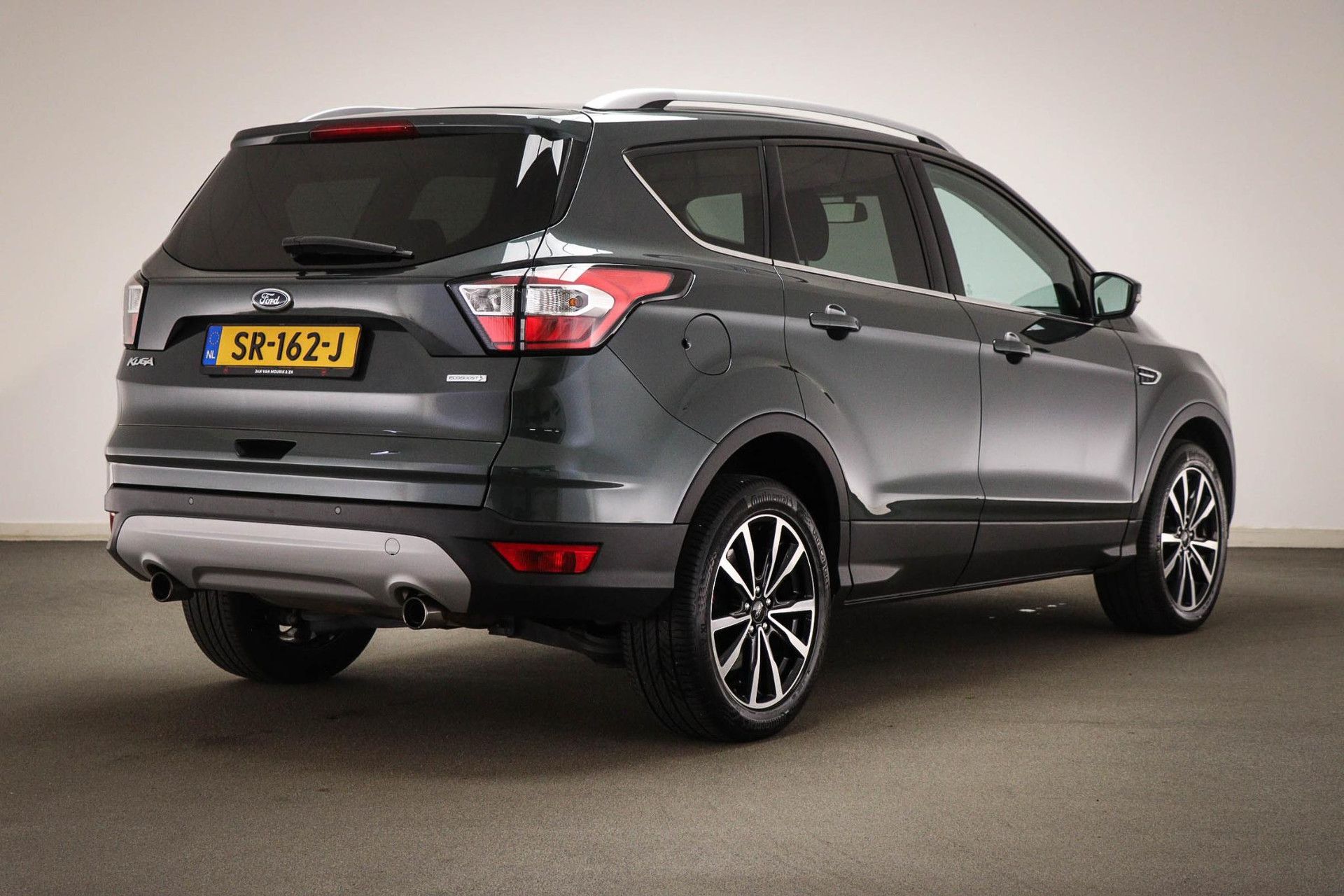 Ford Kuga met kenteken SR-162-J – autofoto 2