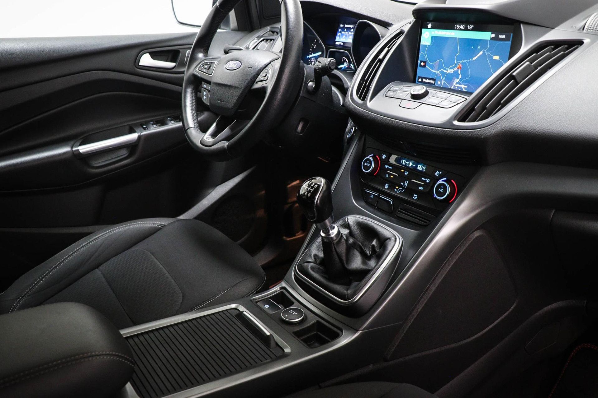 Ford Kuga met kenteken SR-162-J – autofoto 3