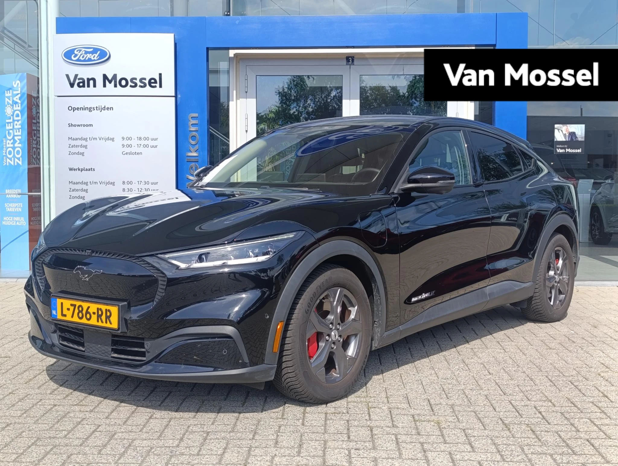 Ford MustangMach-E – autofoto 2