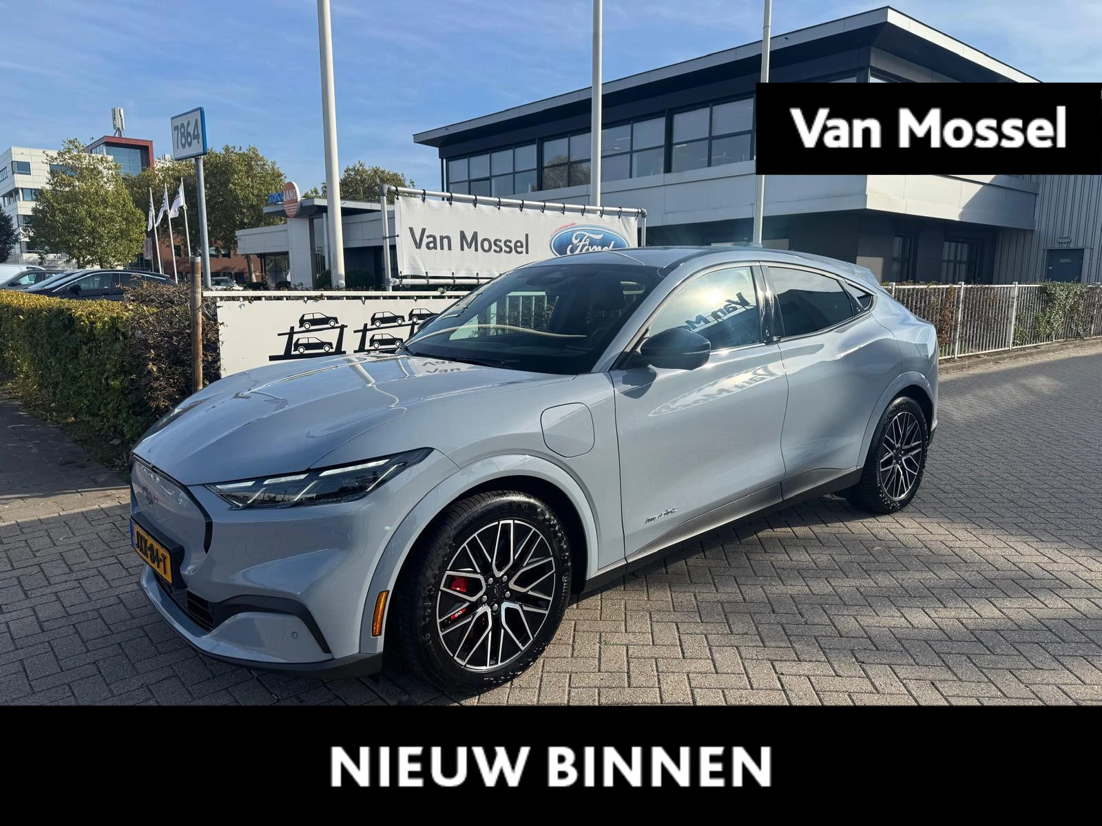 Ford MustangMach-E – autofoto 2