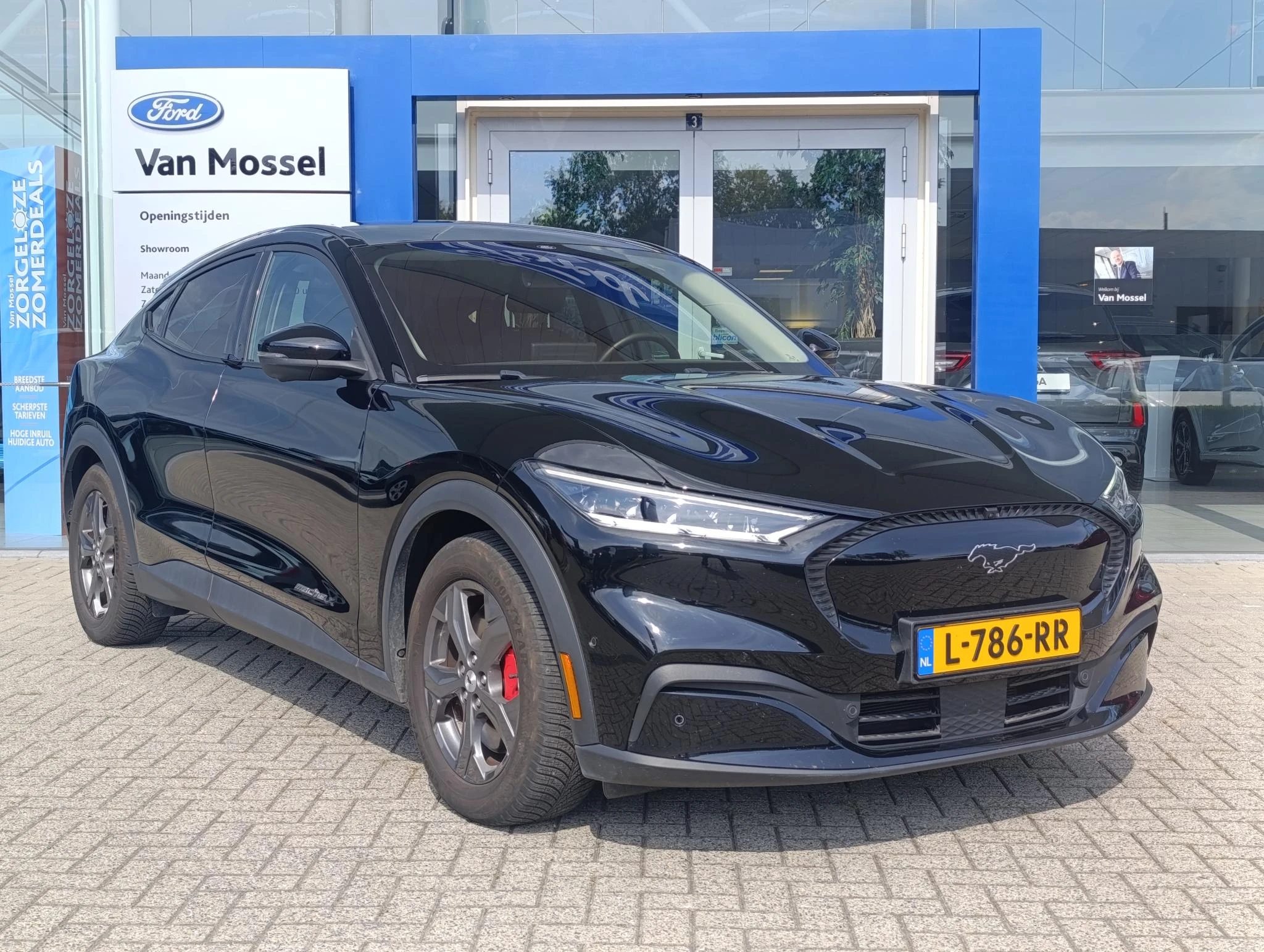 Ford MustangMach-E – autofoto 4
