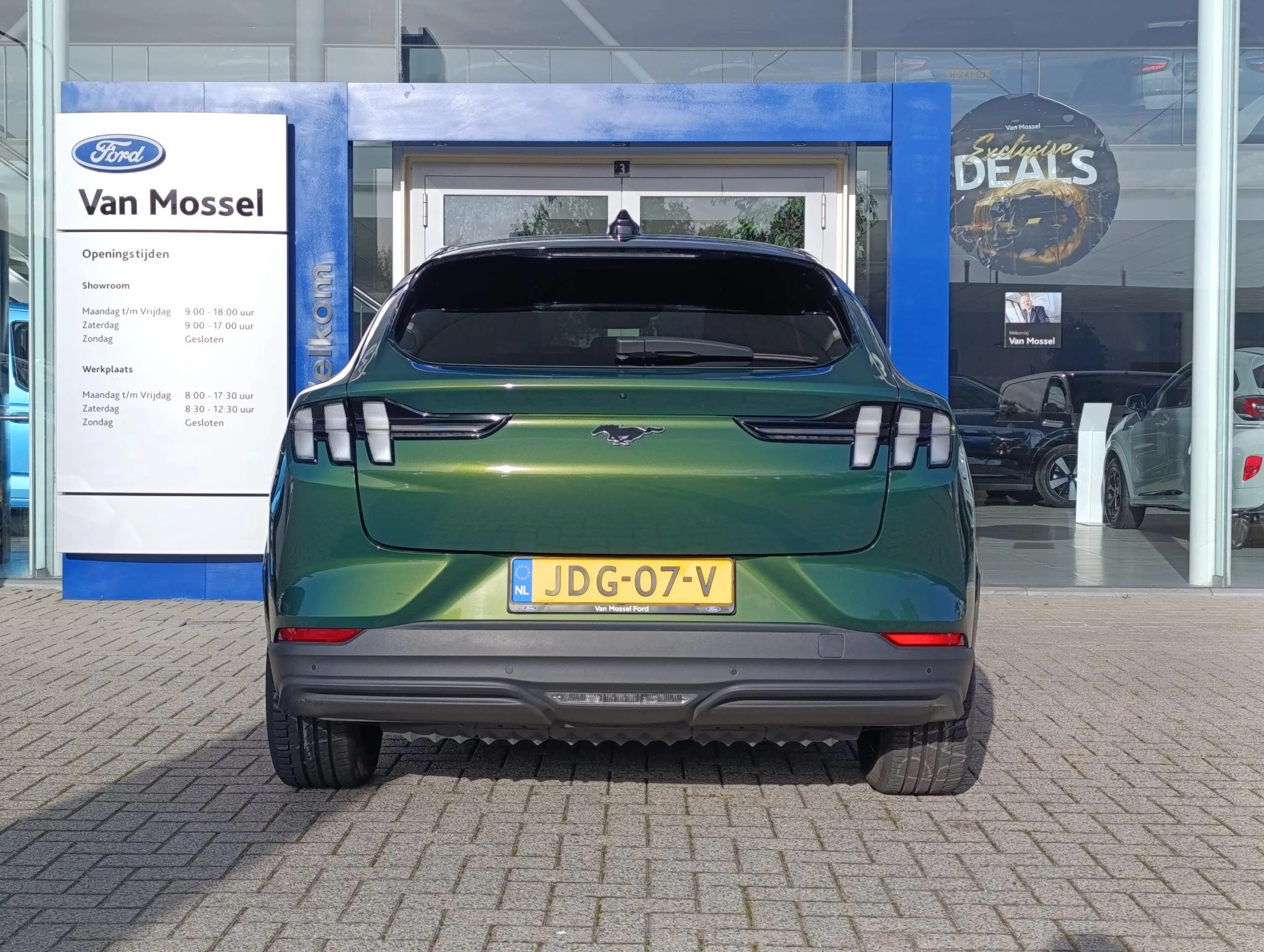 Ford MustangMach-E – autofoto 4