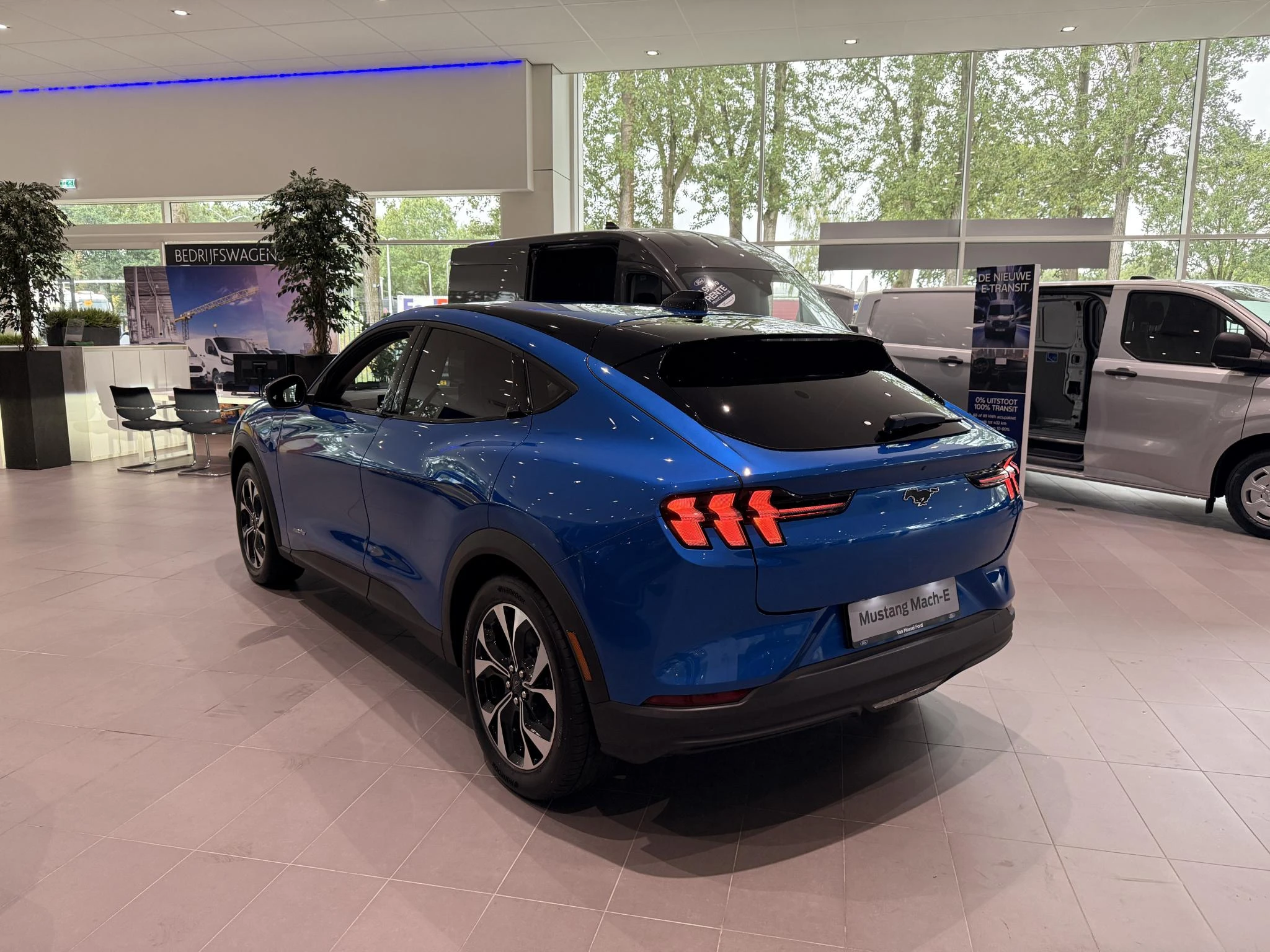 Ford MustangMach-E – autofoto 4