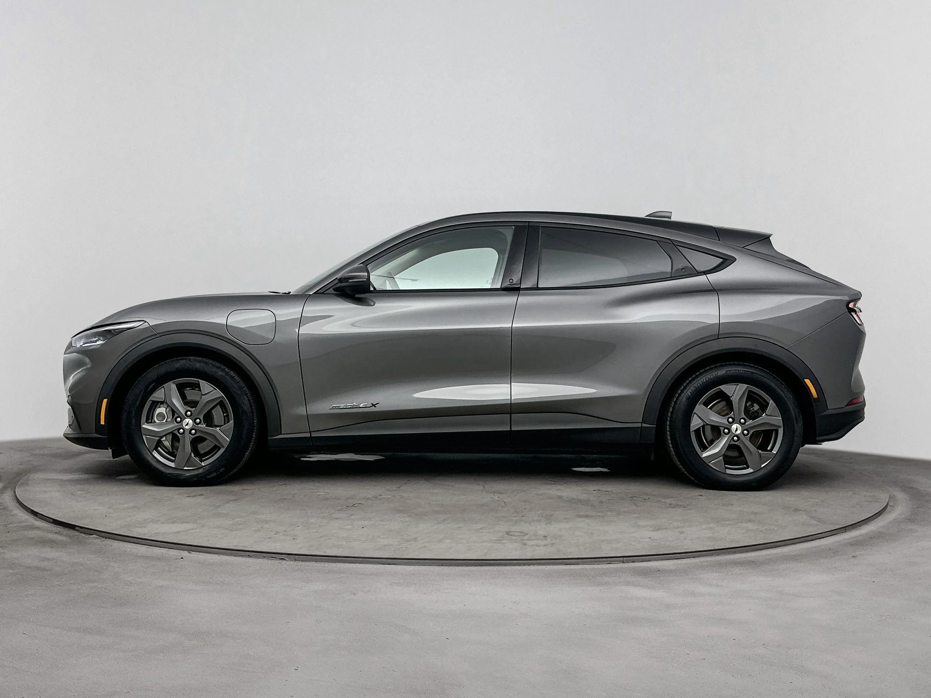 Ford MustangMach-E – autofoto 4
