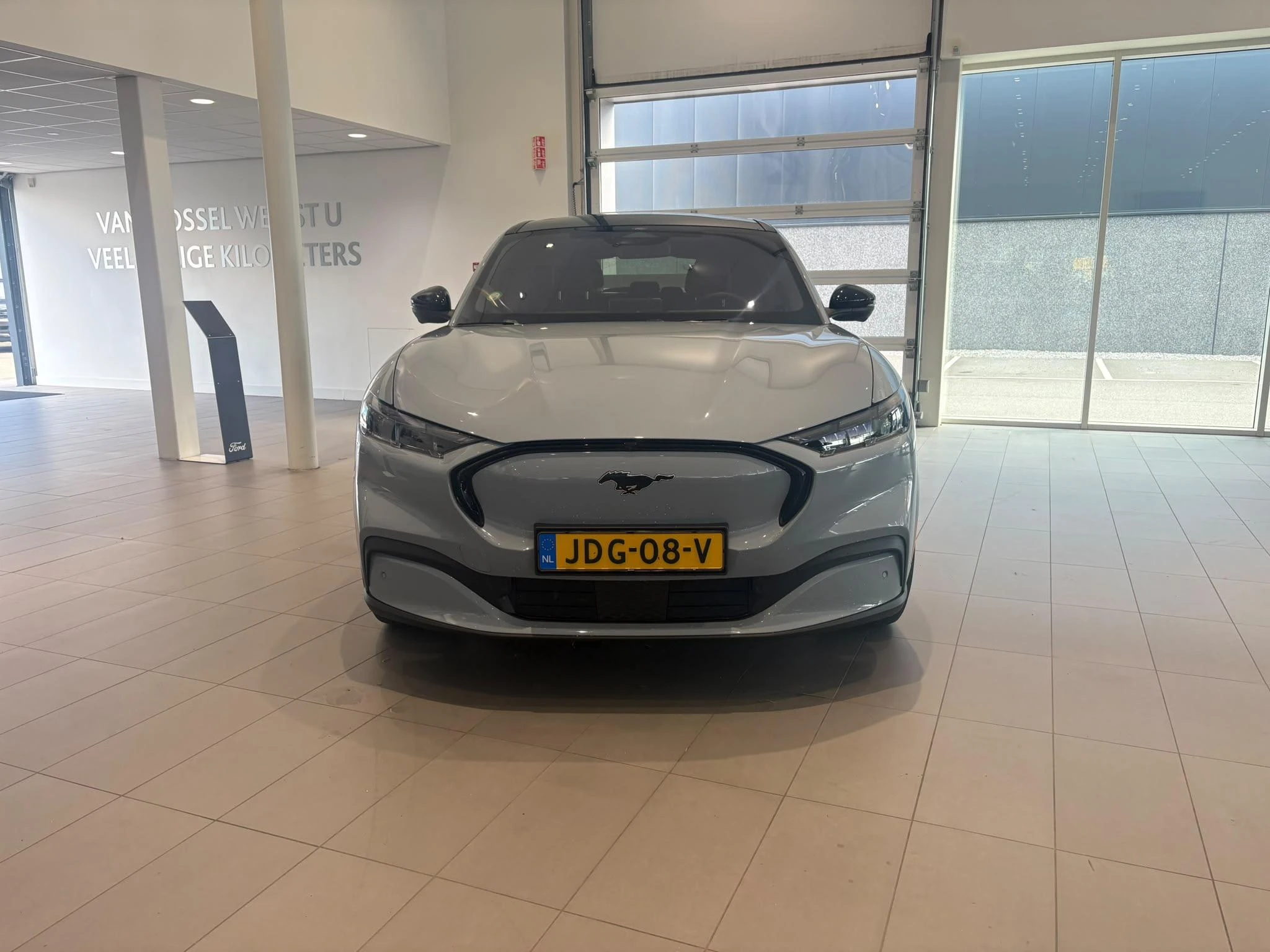 Ford MustangMach-E – autofoto 4