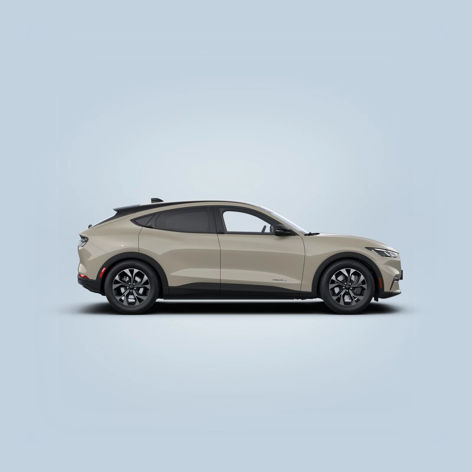 Ford MustangMach-E – autofoto 5