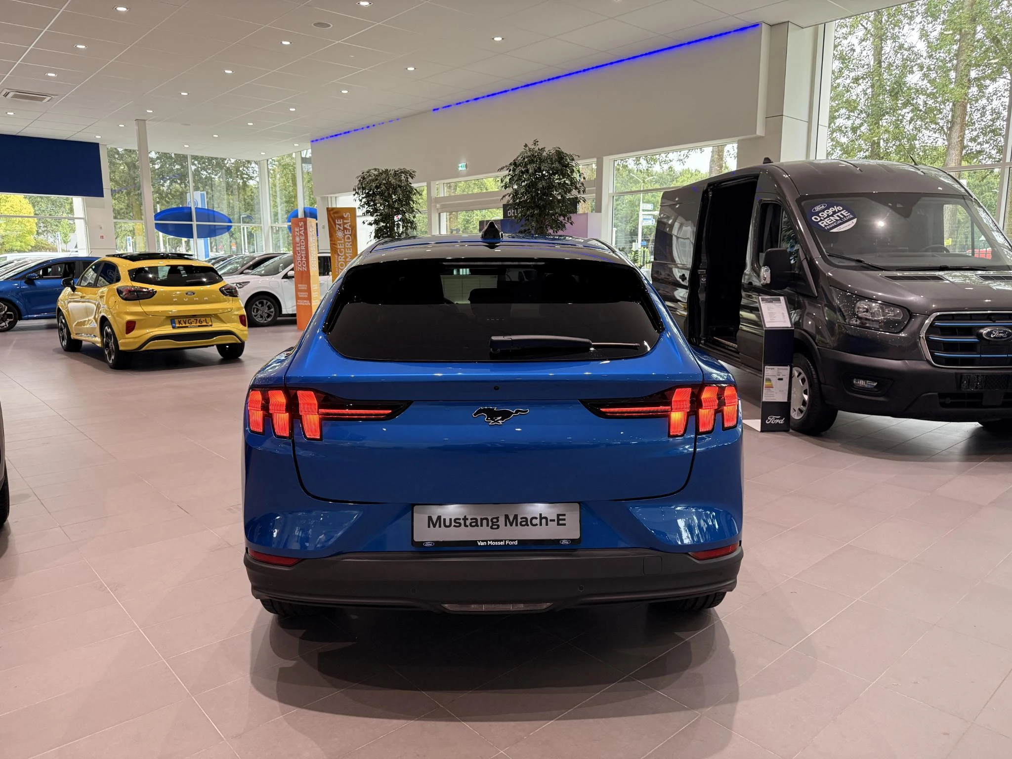 Ford MustangMach-E – autofoto 5