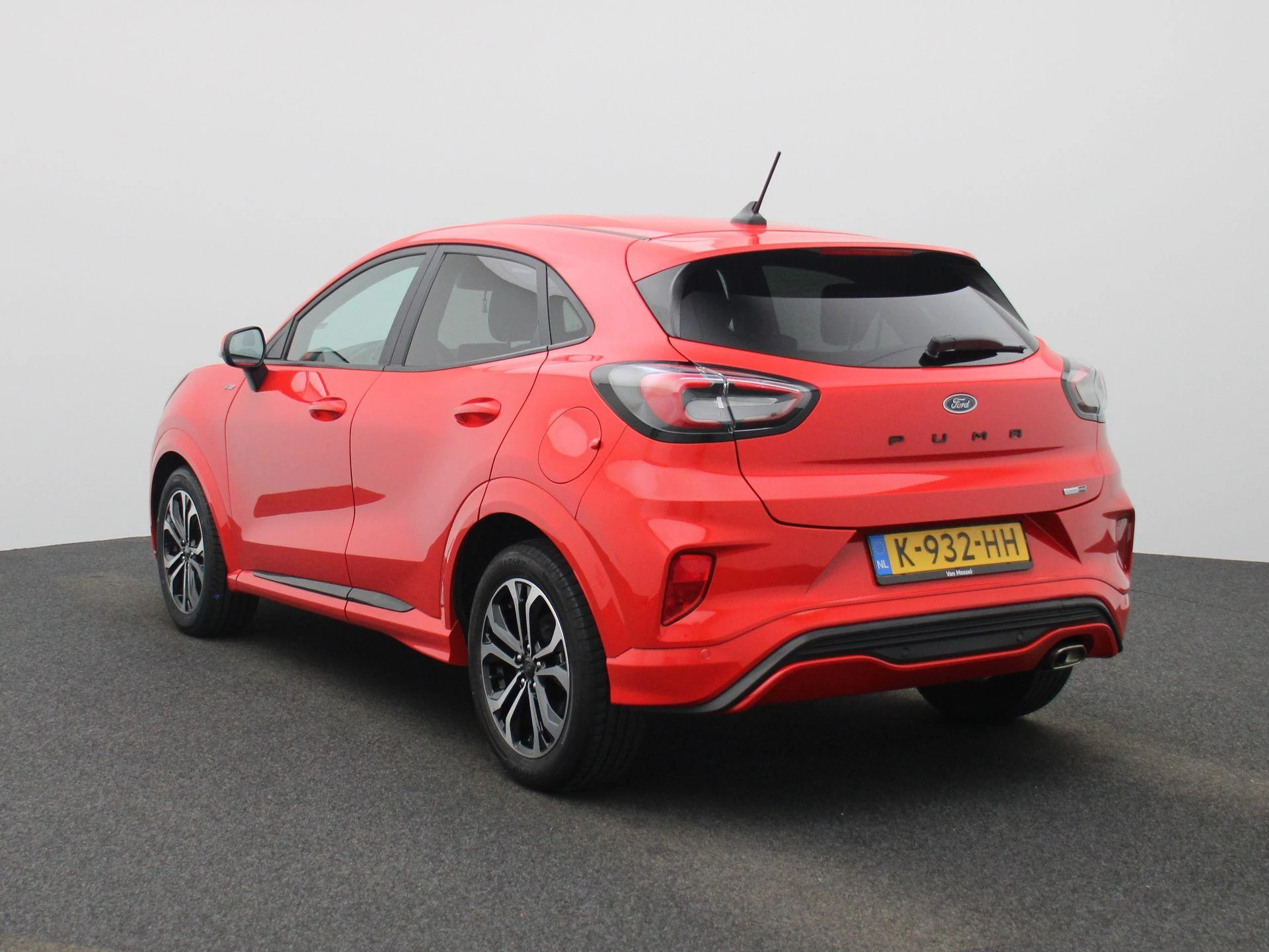 Ford Puma met kenteken 49100 – autofoto 3