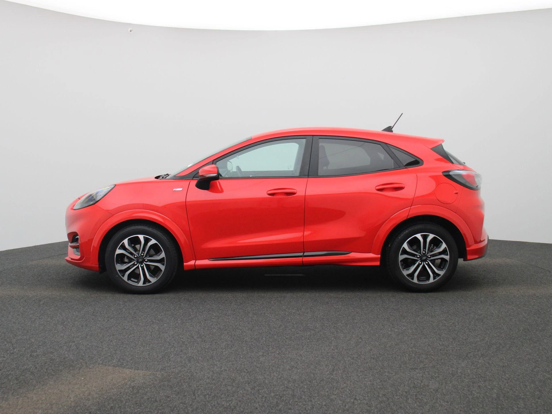 Ford Puma met kenteken 49100 – autofoto 5