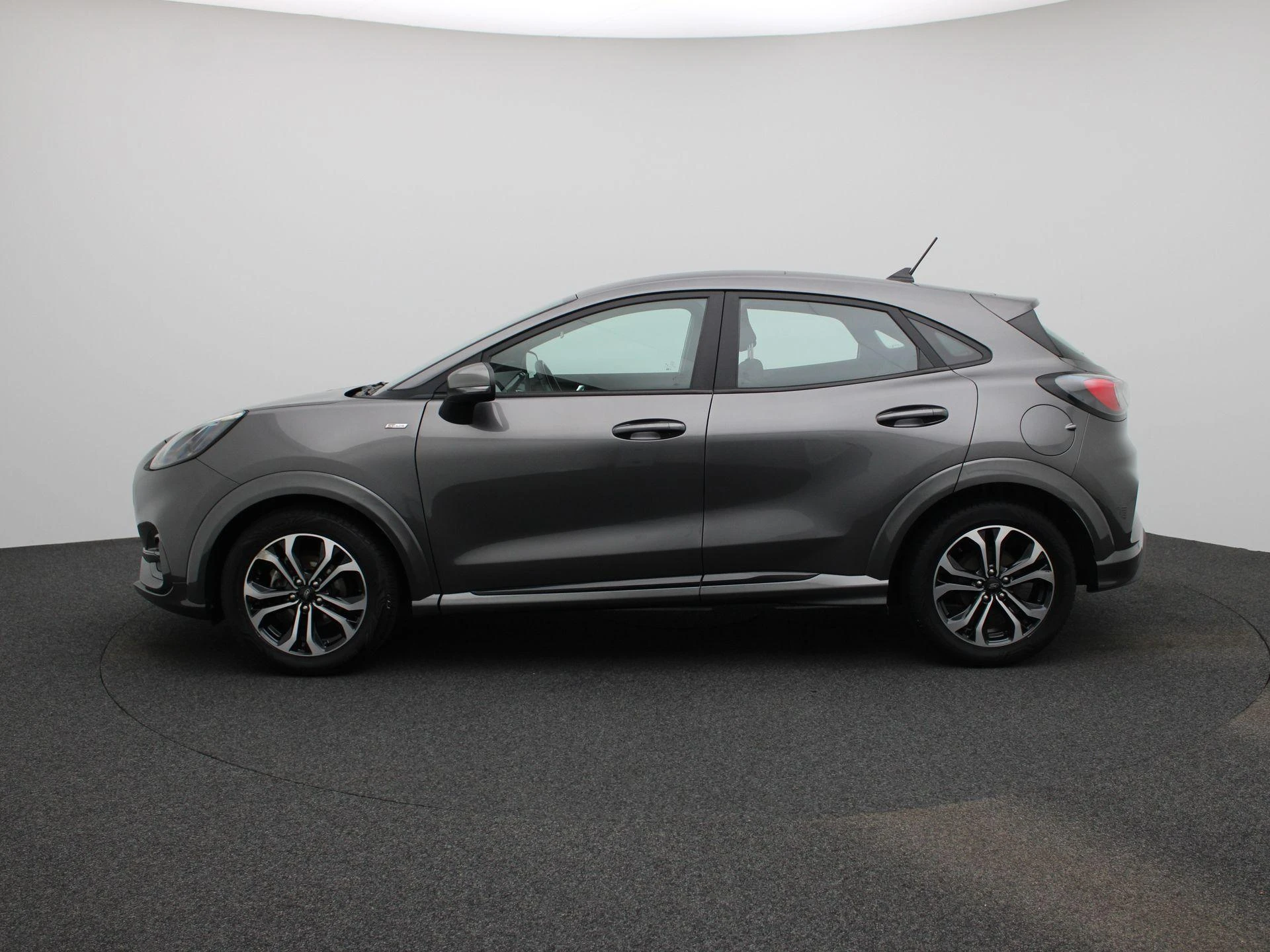 Ford Puma met kenteken 49100 – autofoto 5