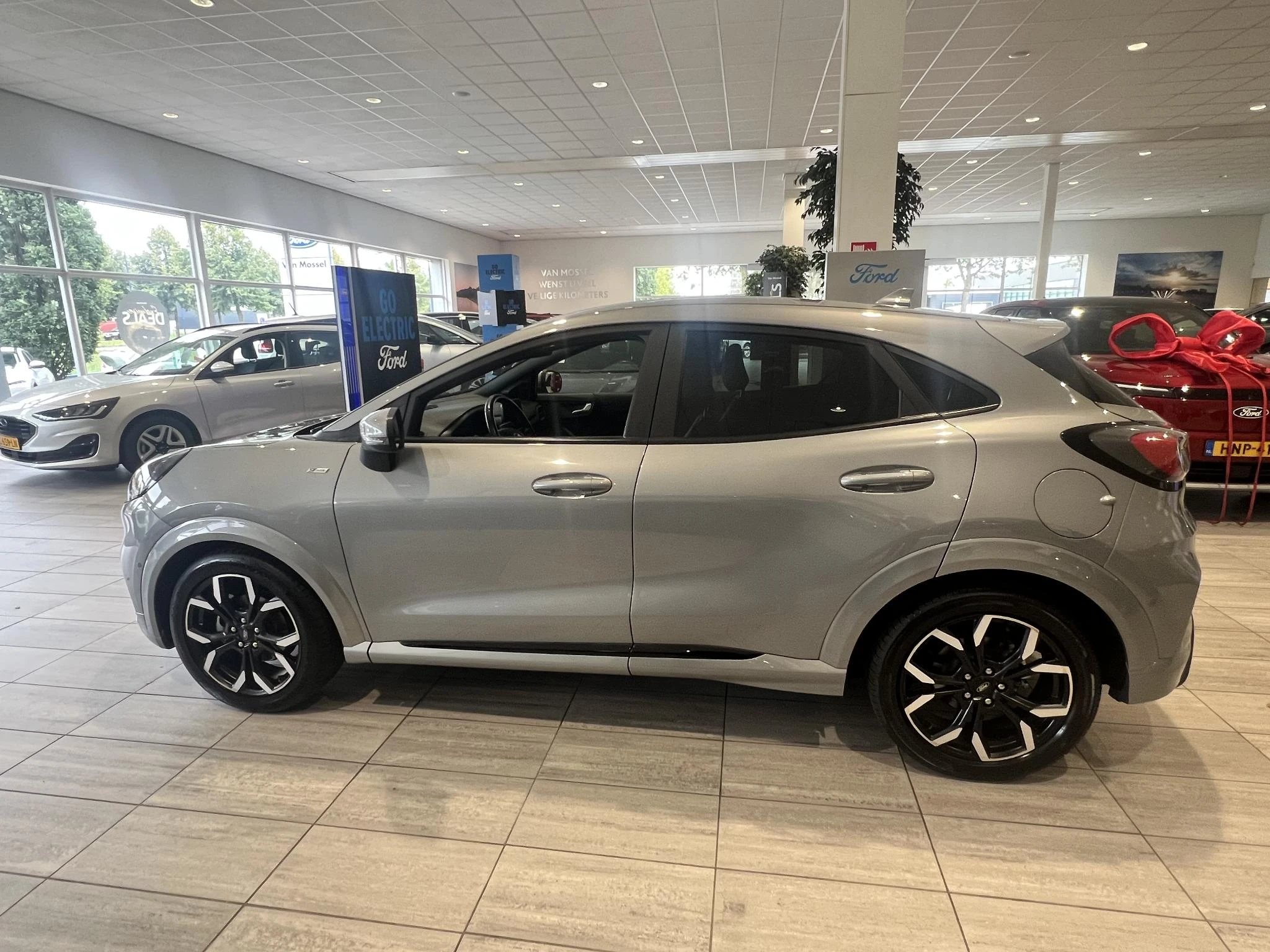 Ford Puma met kenteken 50100 – autofoto 4