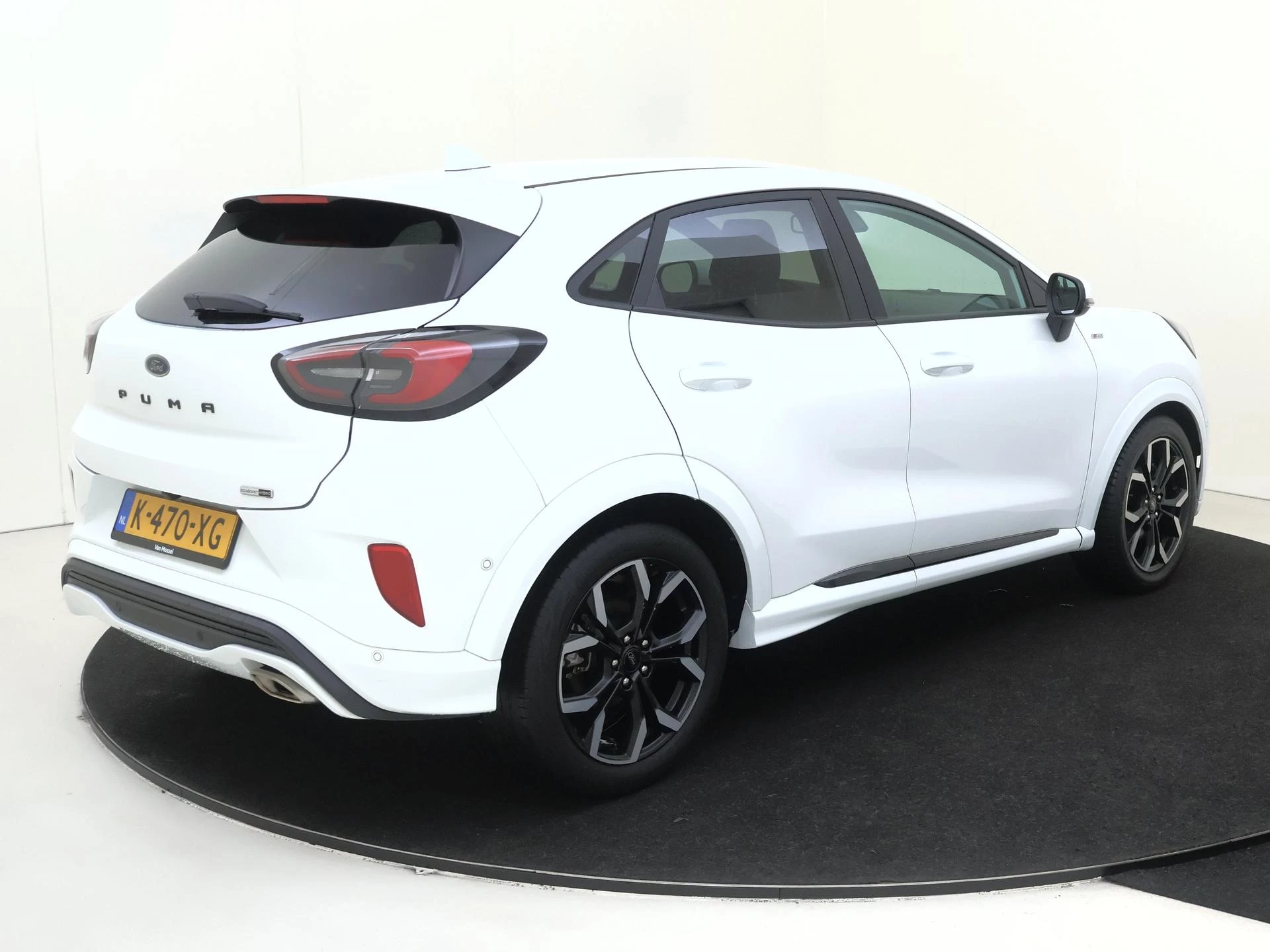 Ford Puma met kenteken 51100 – autofoto 5