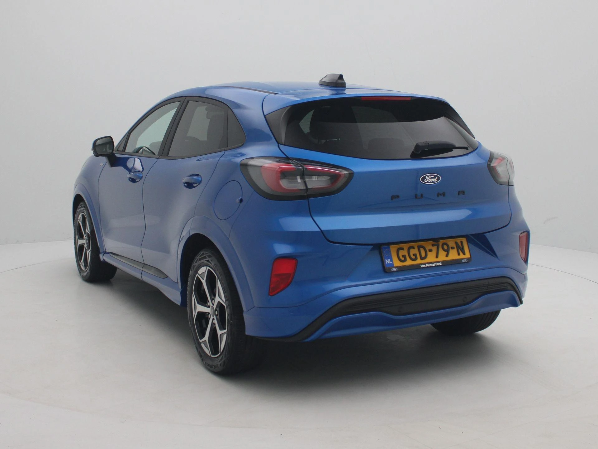 Ford Puma met kenteken GGD-79-N – autofoto 3