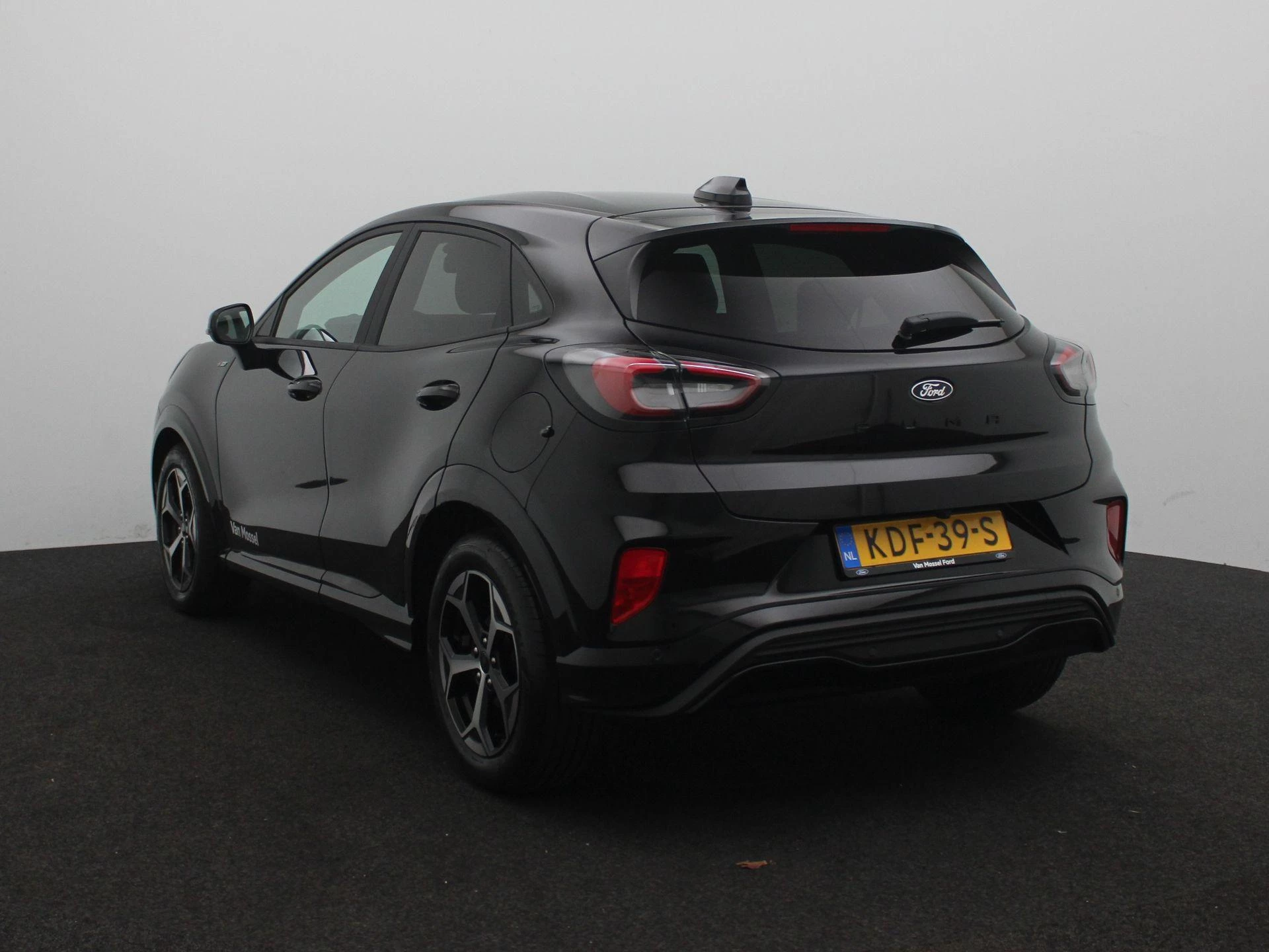 Ford Puma met kenteken KDF-39-S – autofoto 3