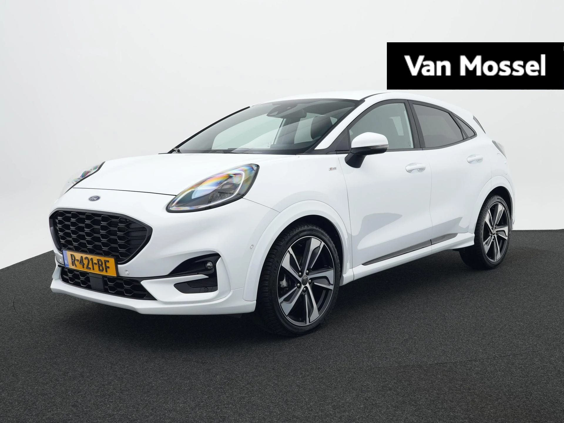 Ford Puma met kenteken R-421-BF – autofoto 2