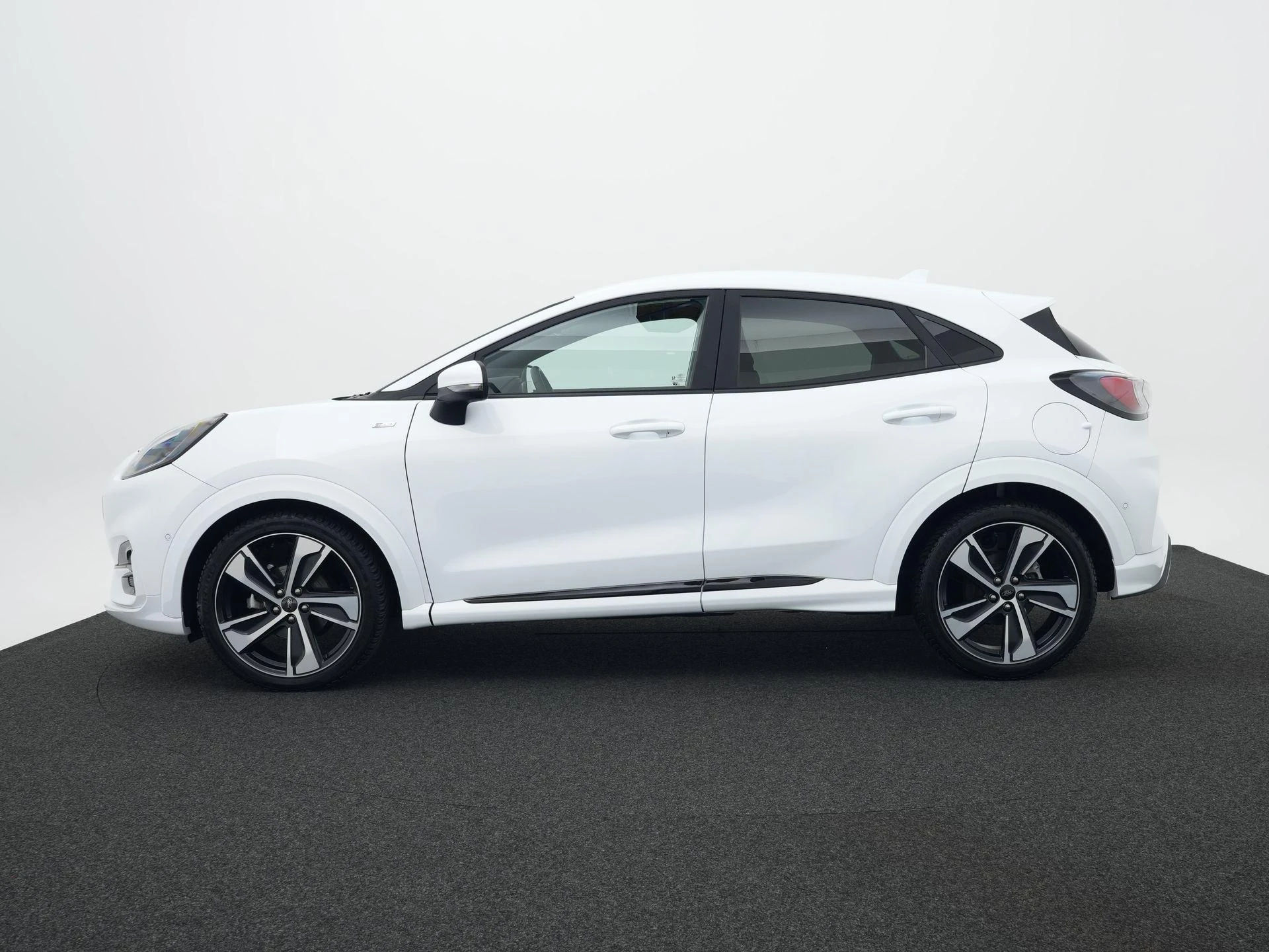 Ford Puma met kenteken R-421-BF – autofoto 5