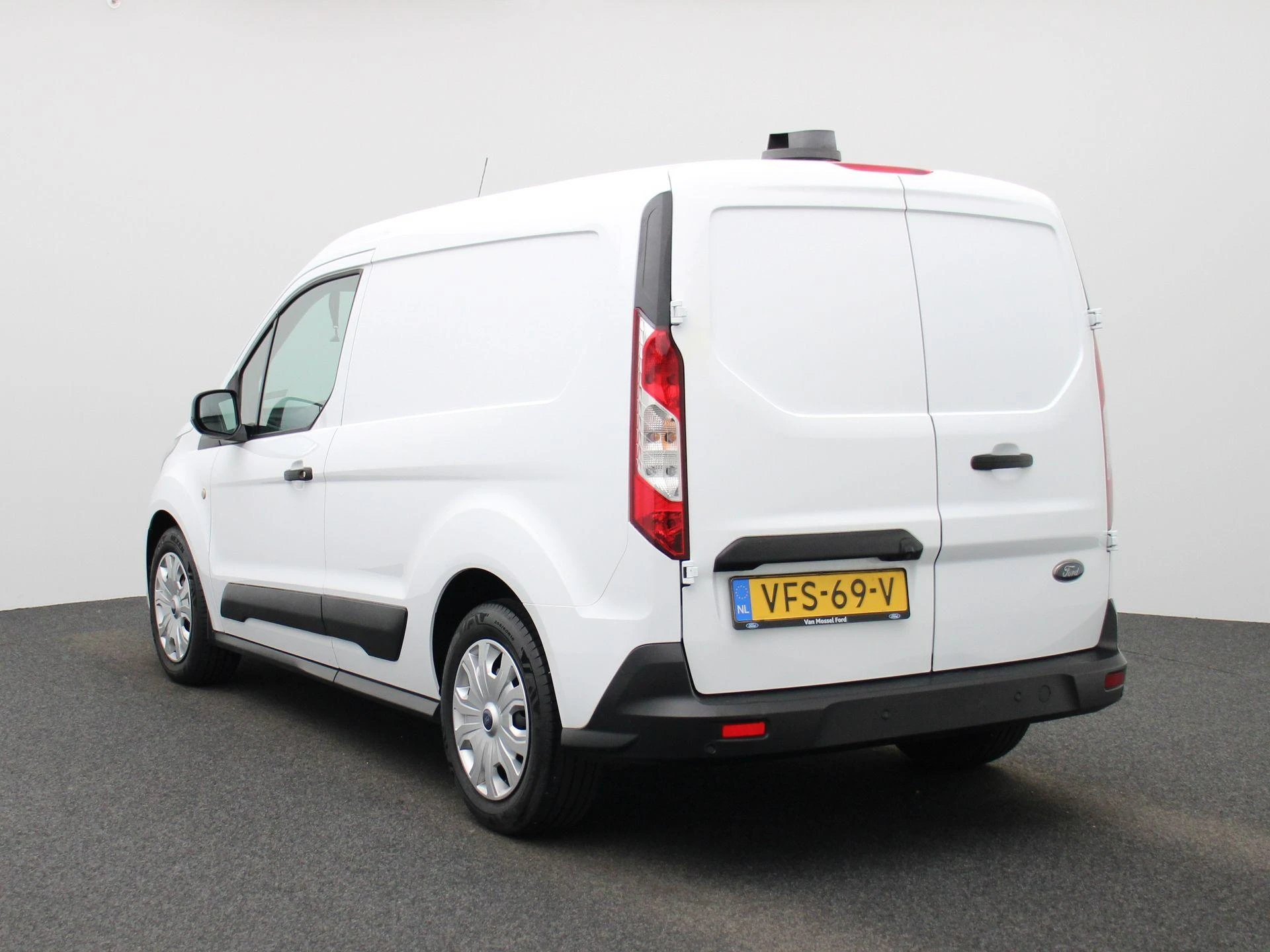 Ford TransitConnect met kenteken 42100 – autofoto 3