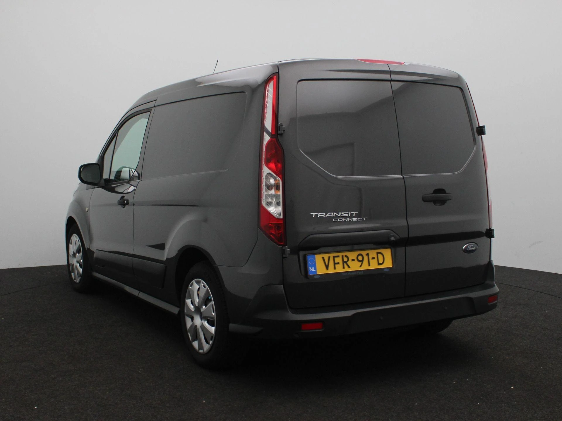 Ford TransitConnect met kenteken 48100 – autofoto 4