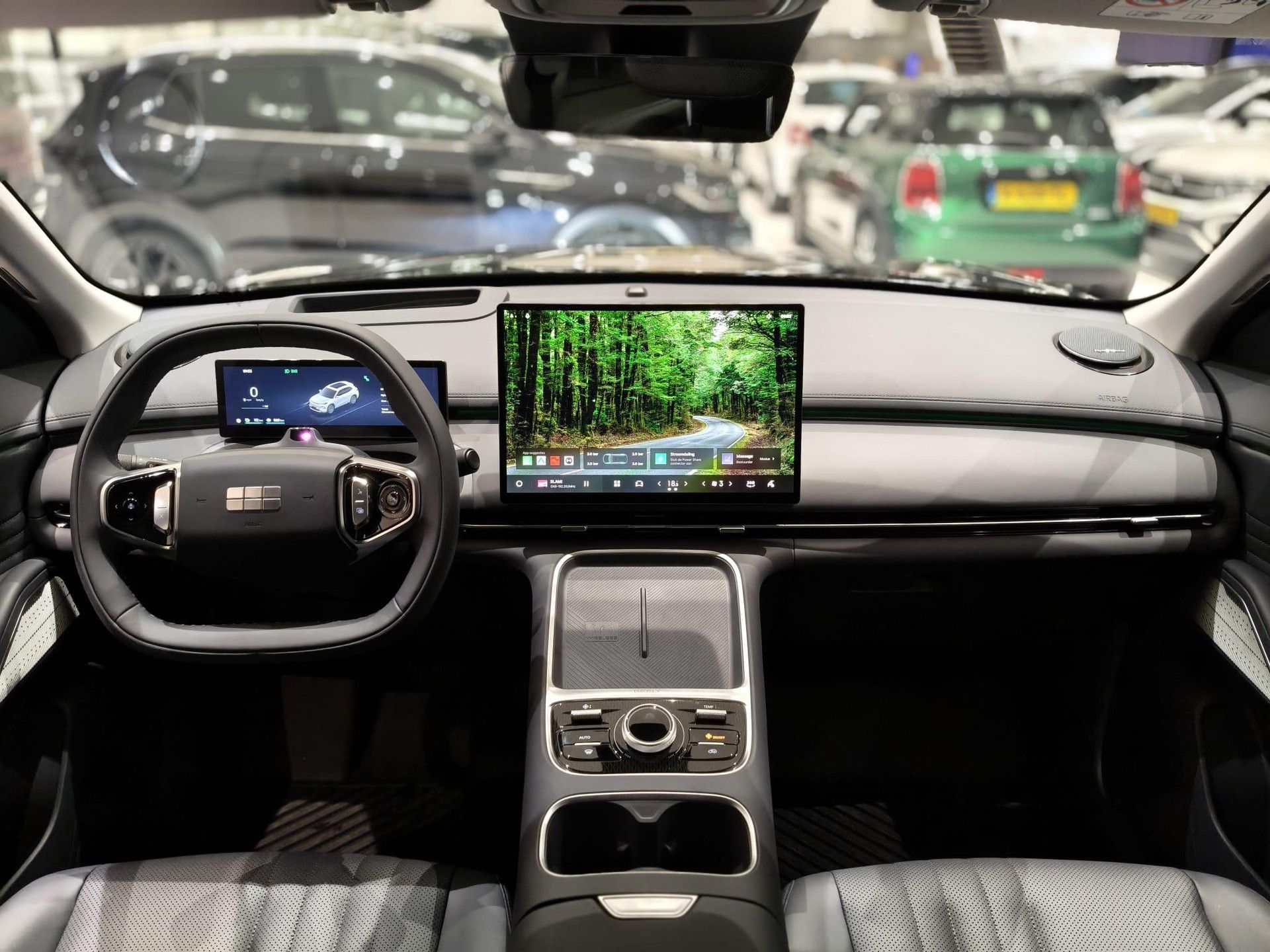 GEELY StarrayEM-i met kenteken KXD-14-B – autofoto 3