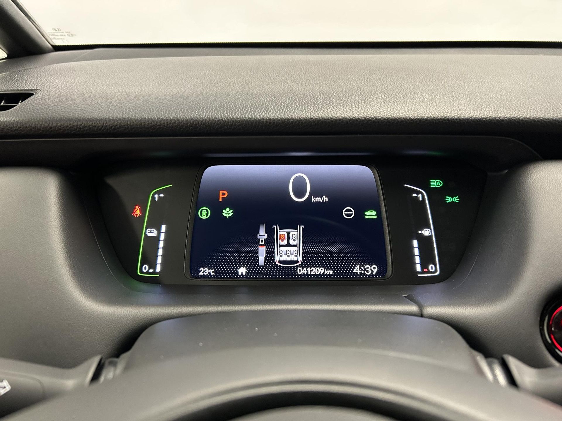 Honda Jazz met kenteken T-585-RR – autofoto 4