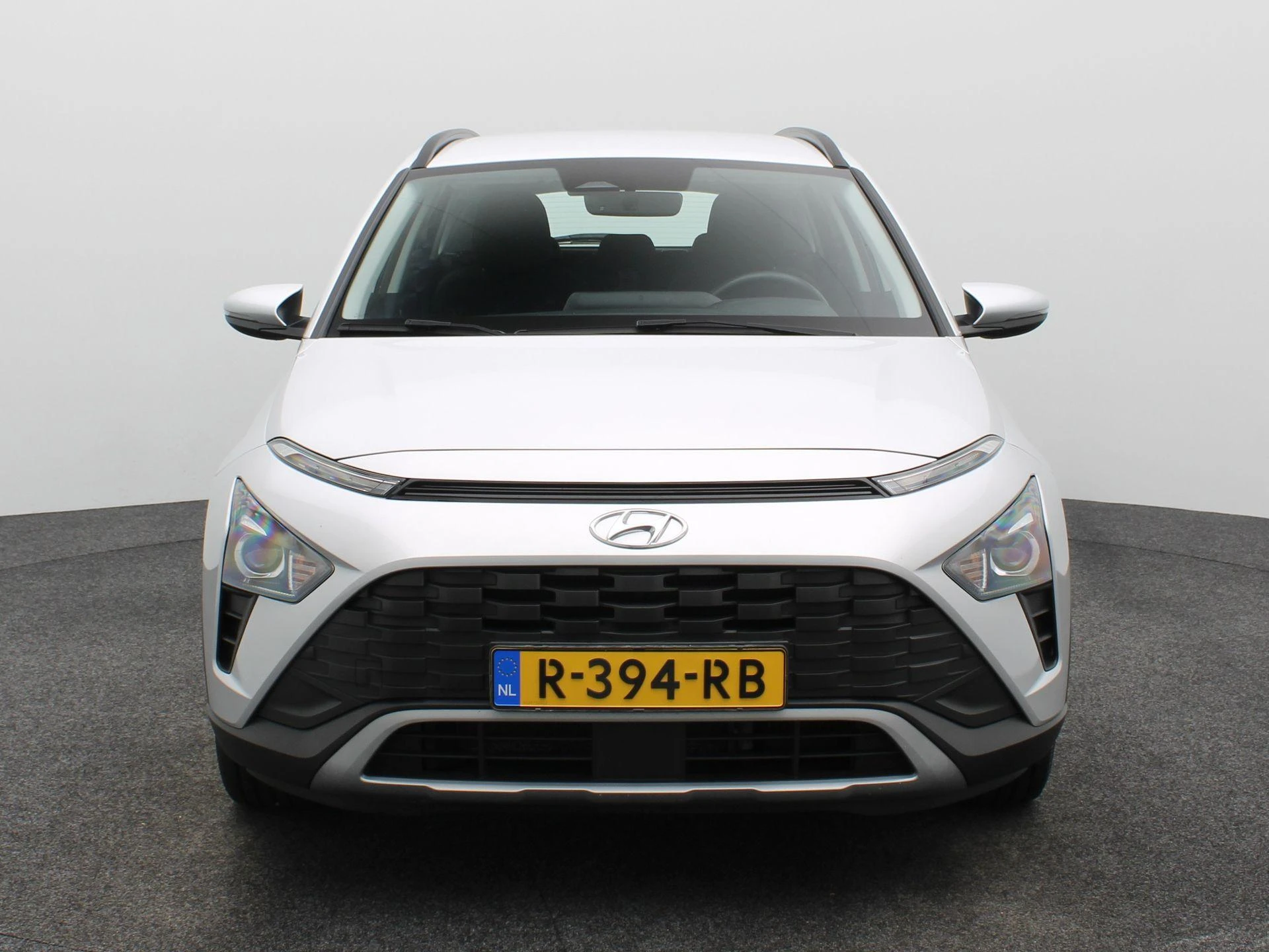 Hyundai Bayon met kenteken R-394-RB – autofoto 5