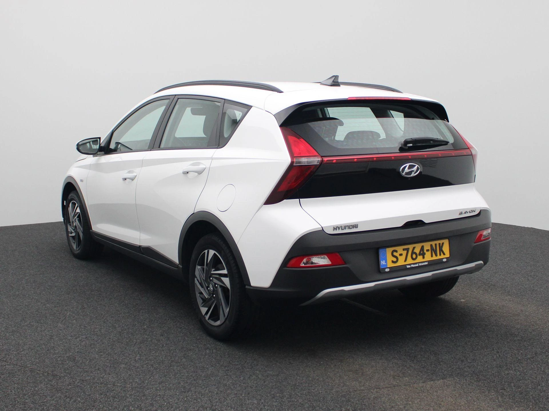 Hyundai Bayon met kenteken S-764-NK – autofoto 3