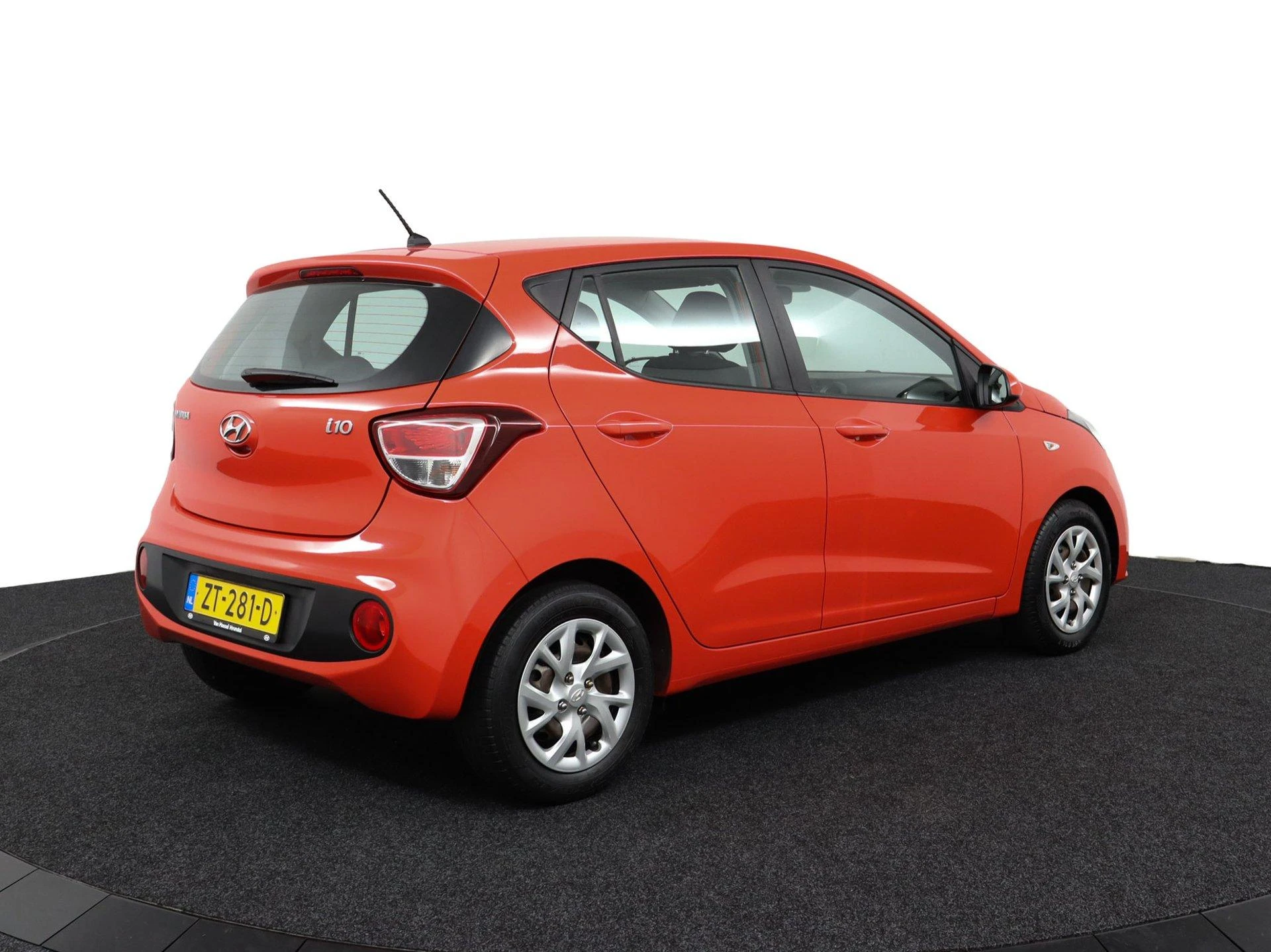 Hyundai i10 met kenteken 55100 – autofoto 5