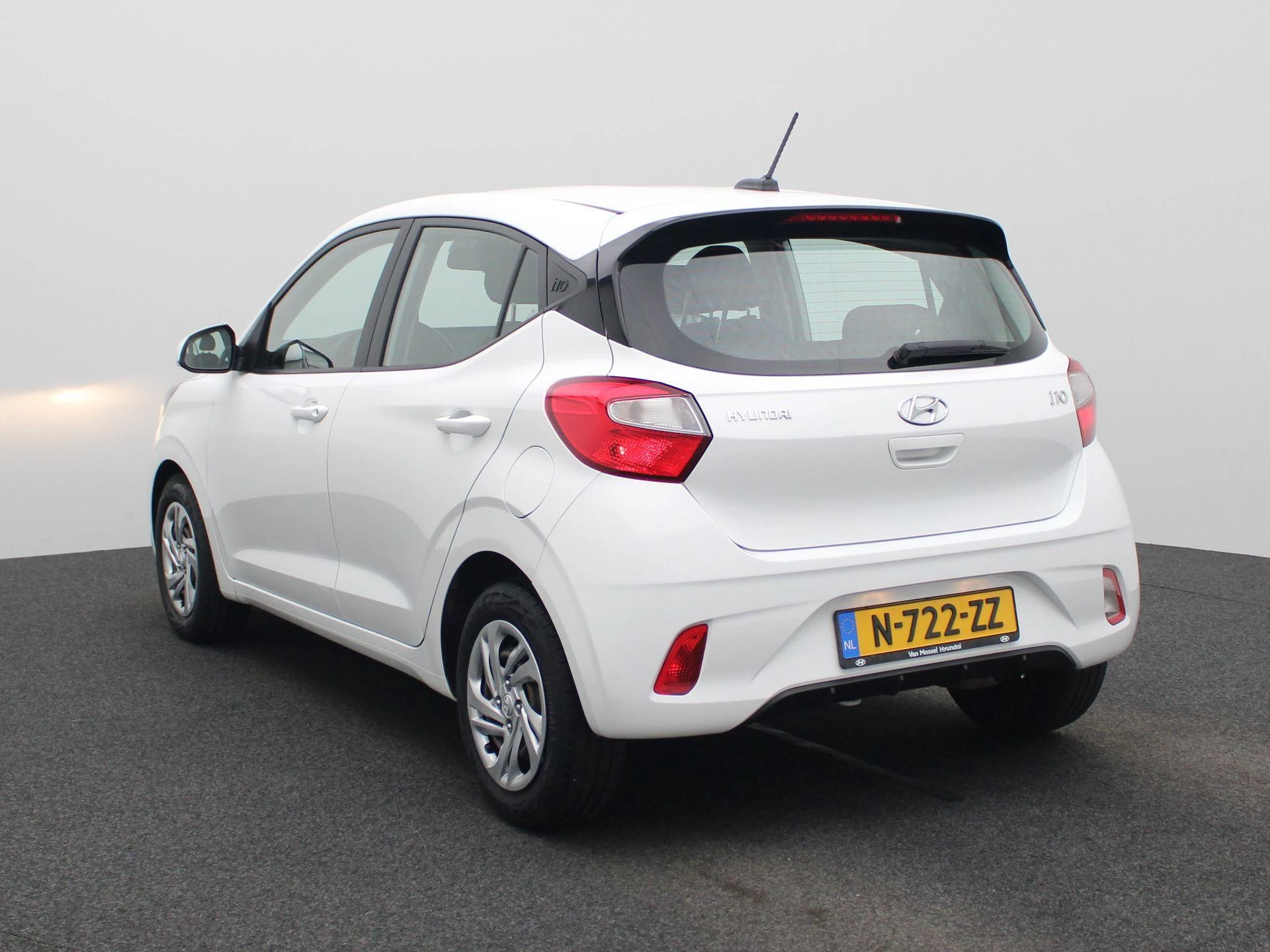 Hyundai i10 met kenteken N-722-ZZ – autofoto 4