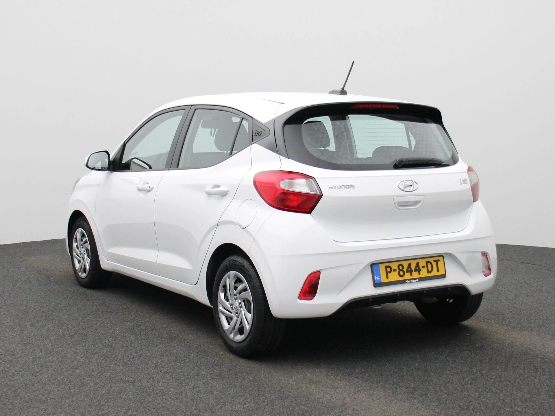 Hyundai i10 met kenteken P-844-DT – autofoto 3