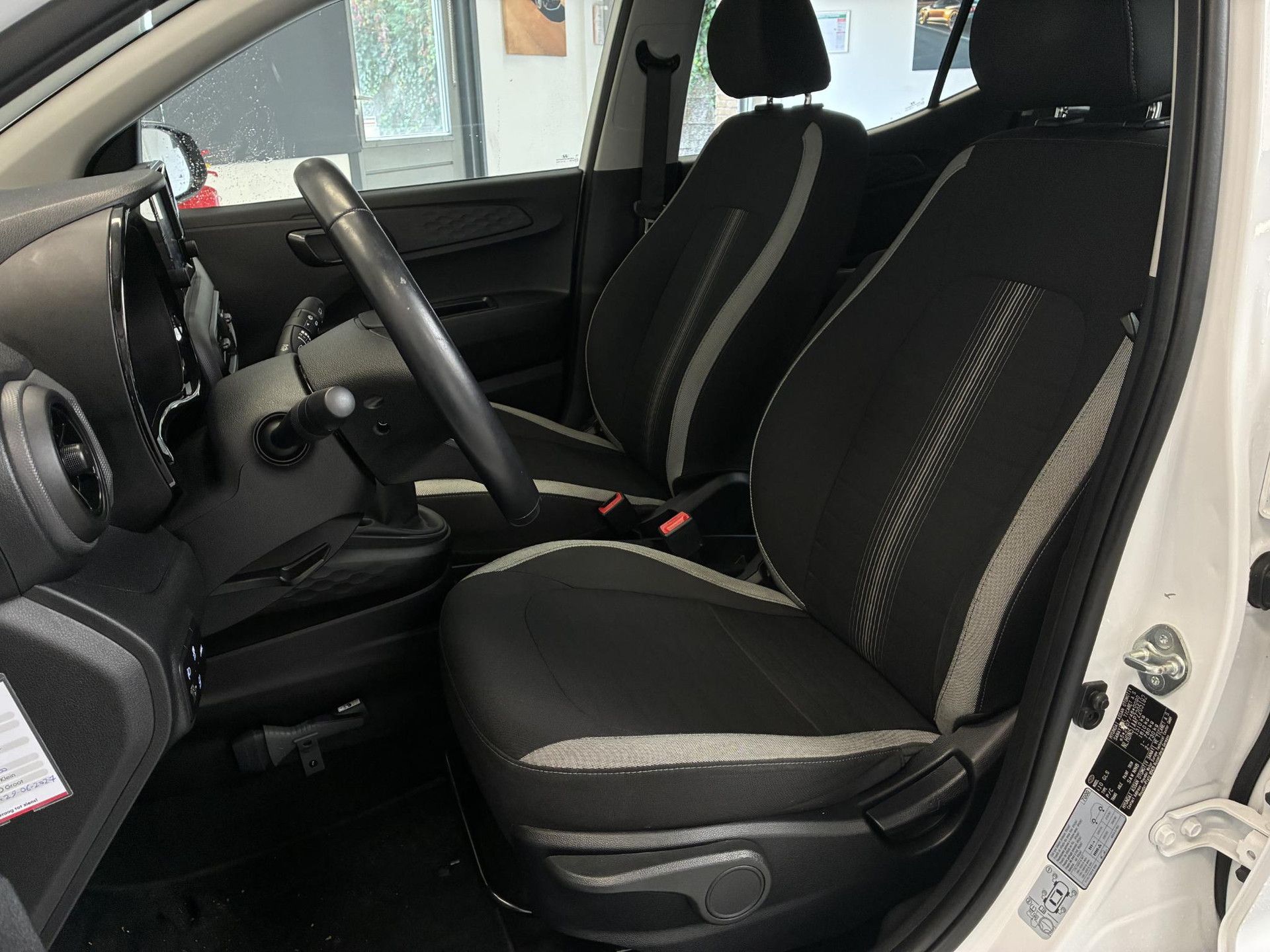 Hyundai i10 met kenteken T-417-FR – autofoto 4