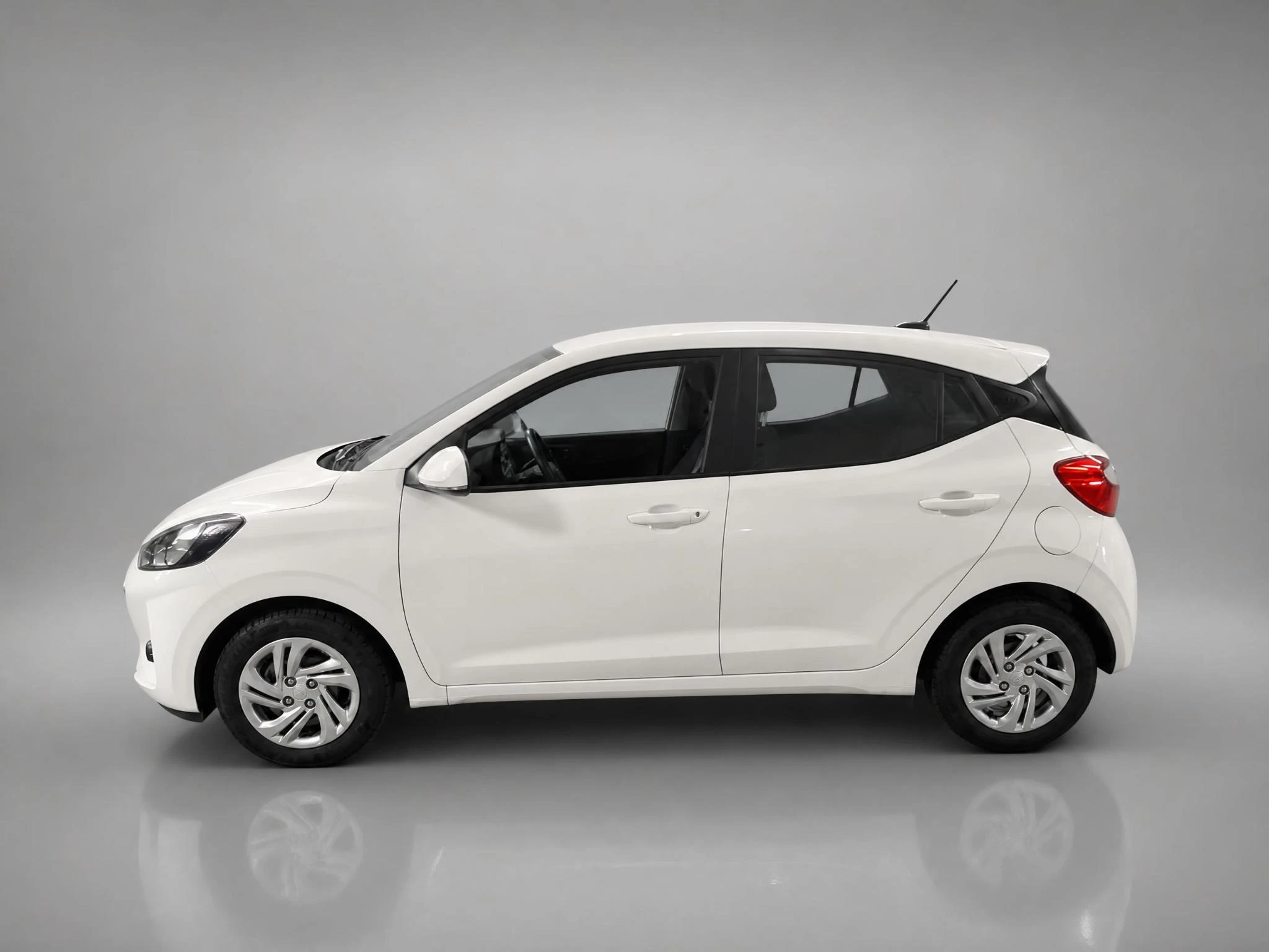 Hyundai i10 met kenteken T-596-XK – autofoto 5