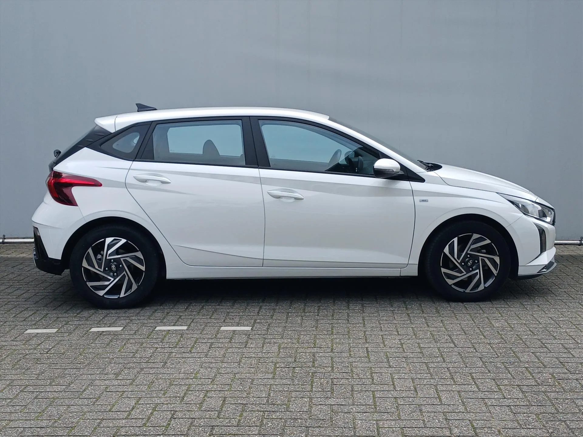Hyundai i20 met kenteken HLT-33-P – autofoto 4