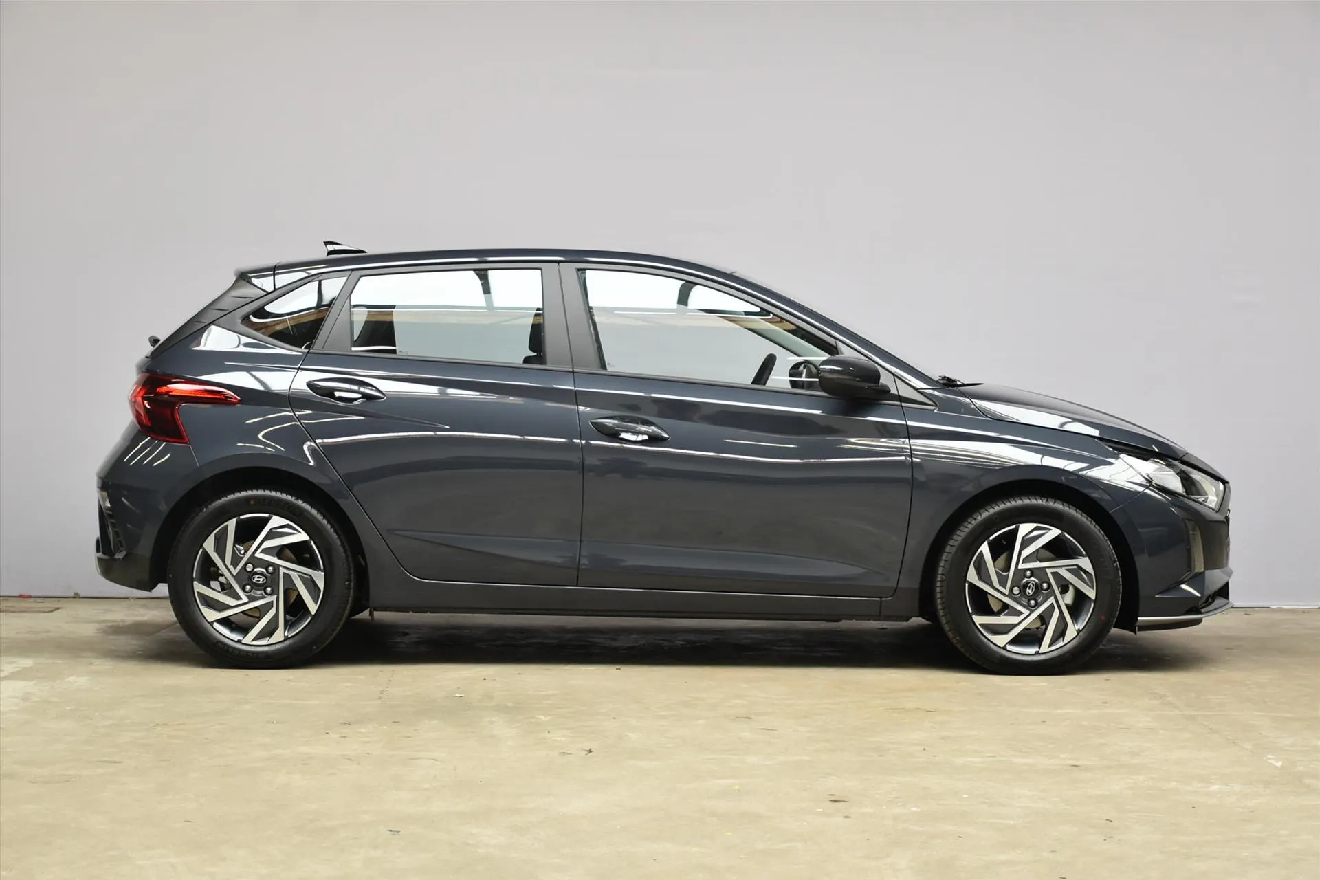 Hyundai i20 met kenteken KVG-20-R – autofoto 3