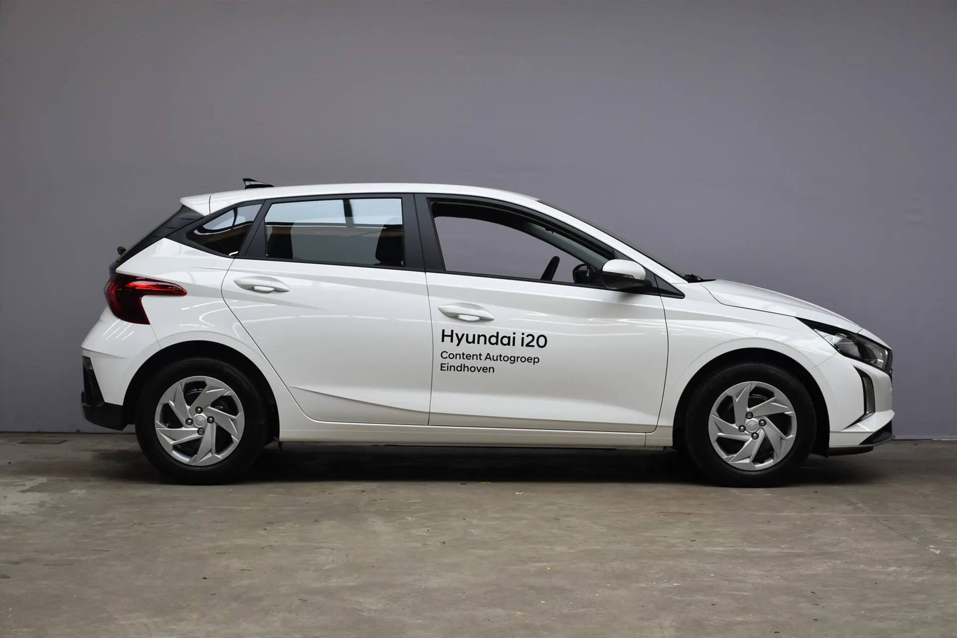 Hyundai i20 met kenteken KVG-35-R – autofoto 2