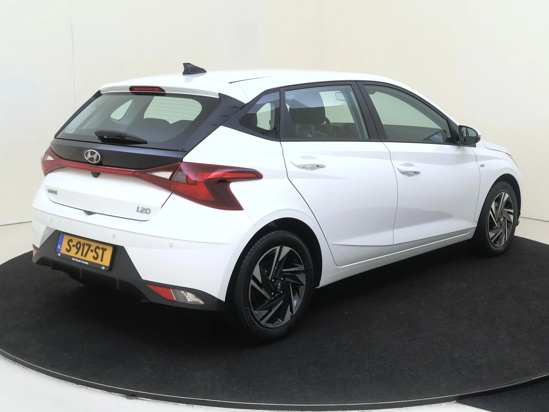 Hyundai i20 met kenteken S-917-ST – autofoto 5