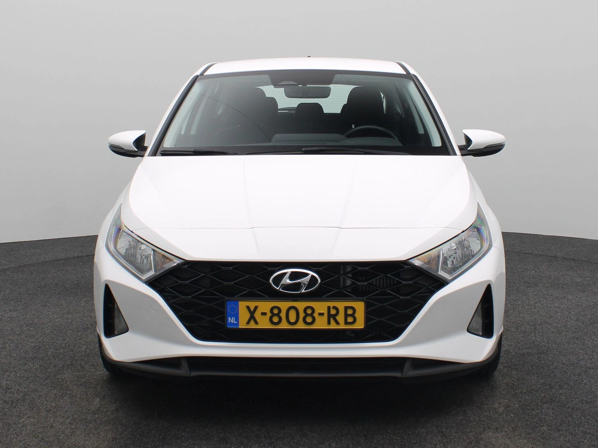 Hyundai i20 met kenteken X-808-RB – autofoto 5