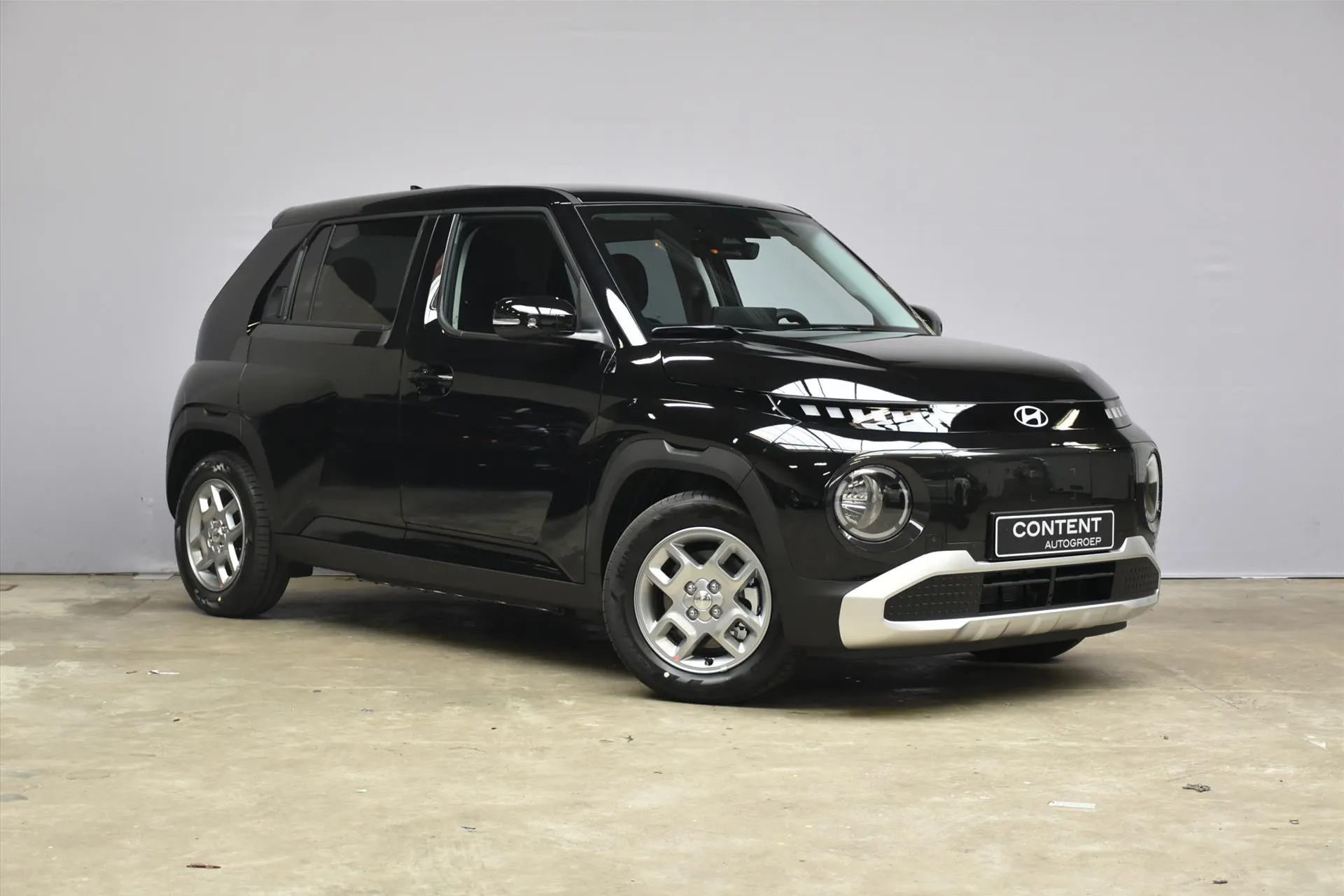 Hyundai Inster met kenteken KZS-62-J – autofoto 2