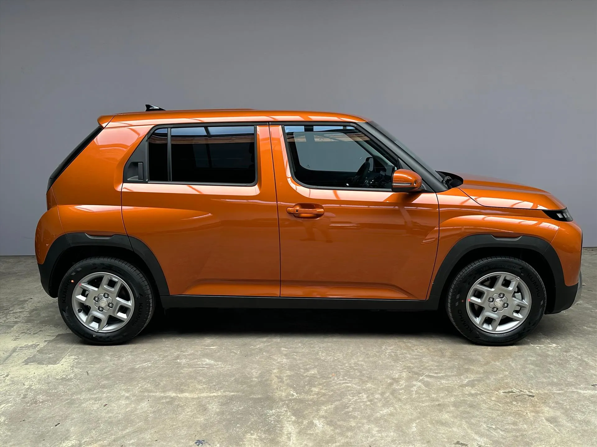 Hyundai Inster met kenteken KZS-98-J – autofoto 5
